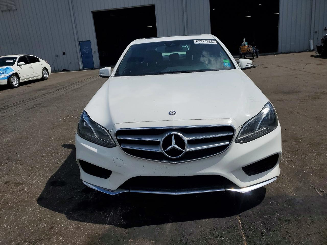 2014 Mercedes-benz E 350 White vin: WDDHF5KB4EB019195
