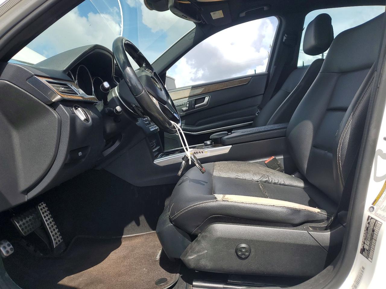 2014 Mercedes-benz E 350 White vin: WDDHF5KB4EB019195
