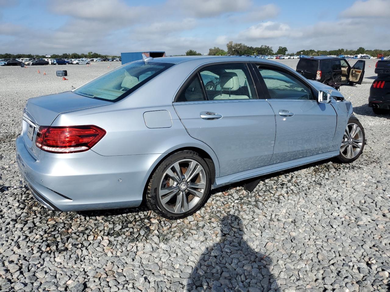 2014 Mercedes-benz E 350 Silver vin: WDDHF5KB4EB054741