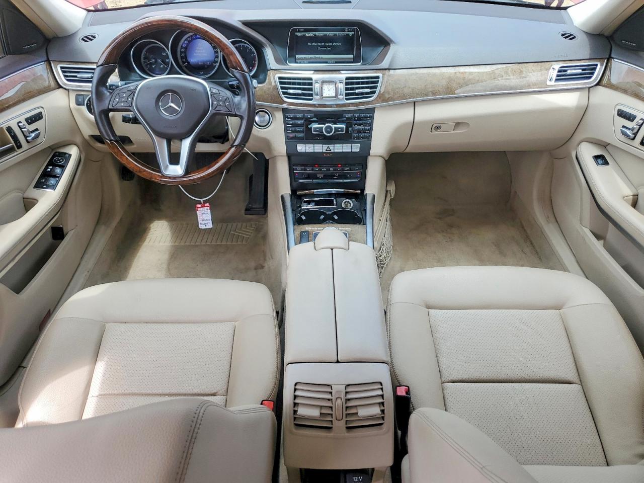 2014 Mercedes-benz E 350 Red vin: WDDHF5KB4EB056943