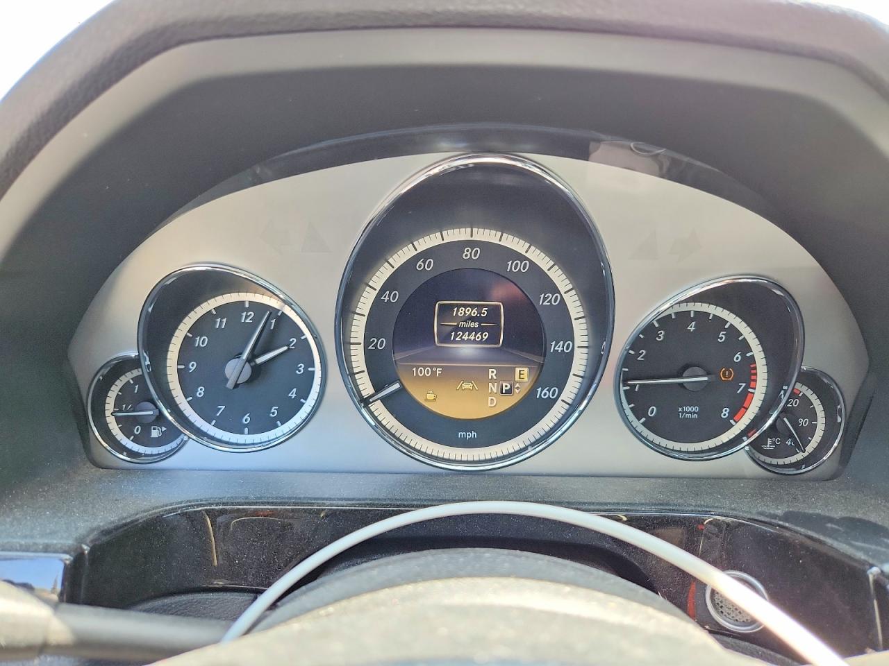 2012 Mercedes-benz E 350 White vin: WDDHF5KB5CA531809