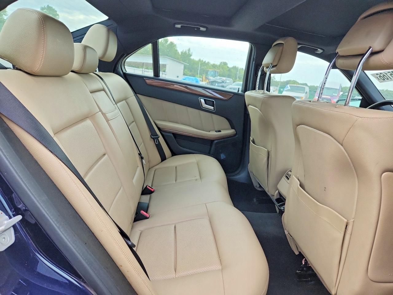 2012 Mercedes-benz E 350 Blue vin: WDDHF5KB5CA533821