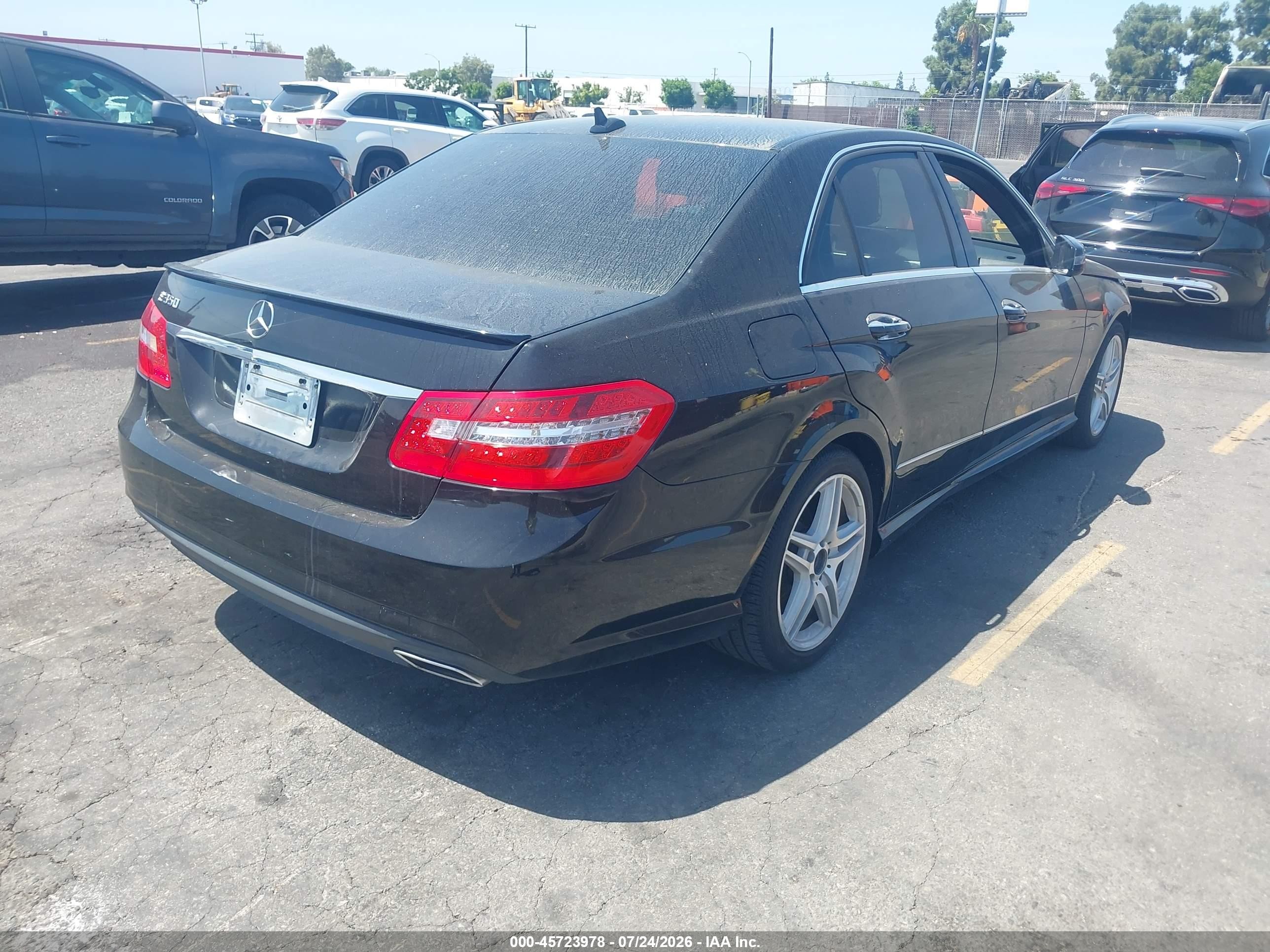 2012 Mercedes-benz E 350   Черный vin: WDDHF5KB5CA588592