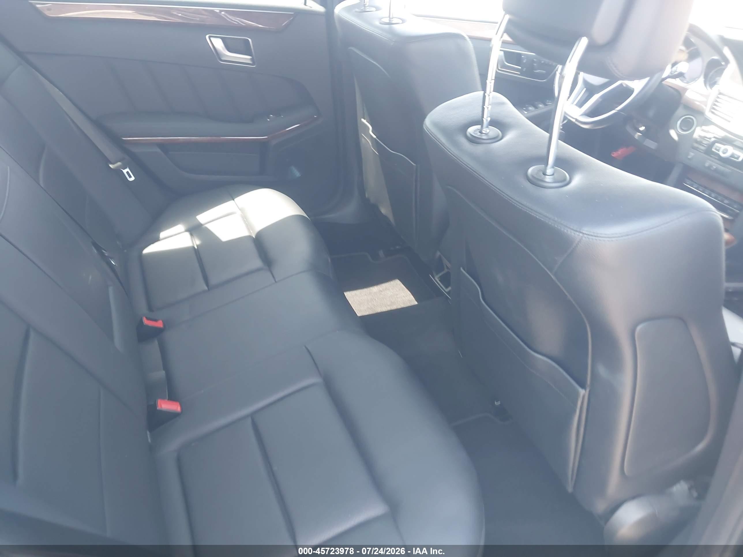 2012 Mercedes-benz E 350   Черный vin: WDDHF5KB5CA588592