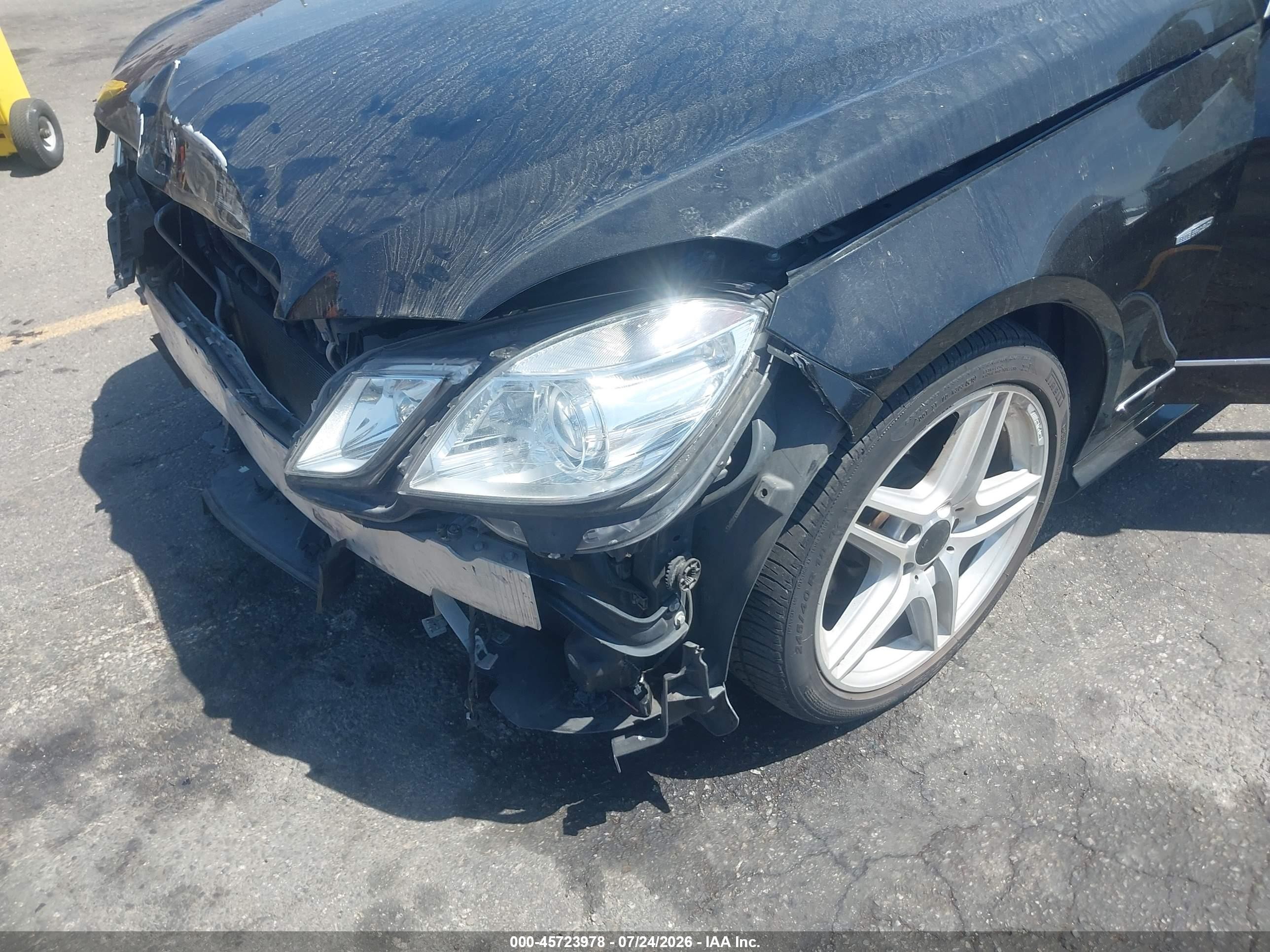 2012 Mercedes-benz E 350   Черный vin: WDDHF5KB5CA588592