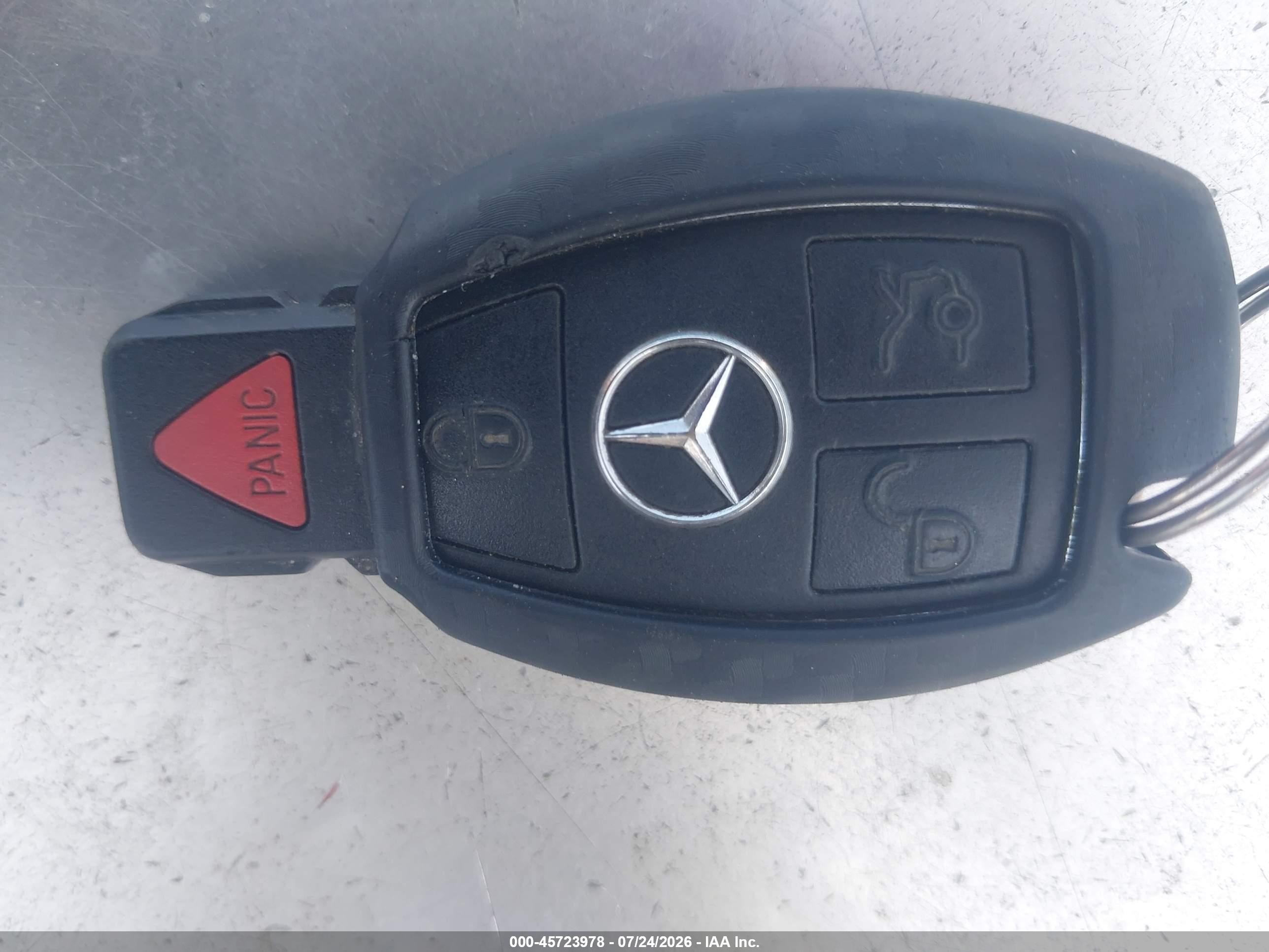 2012 Mercedes-benz E 350   Черный vin: WDDHF5KB5CA588592