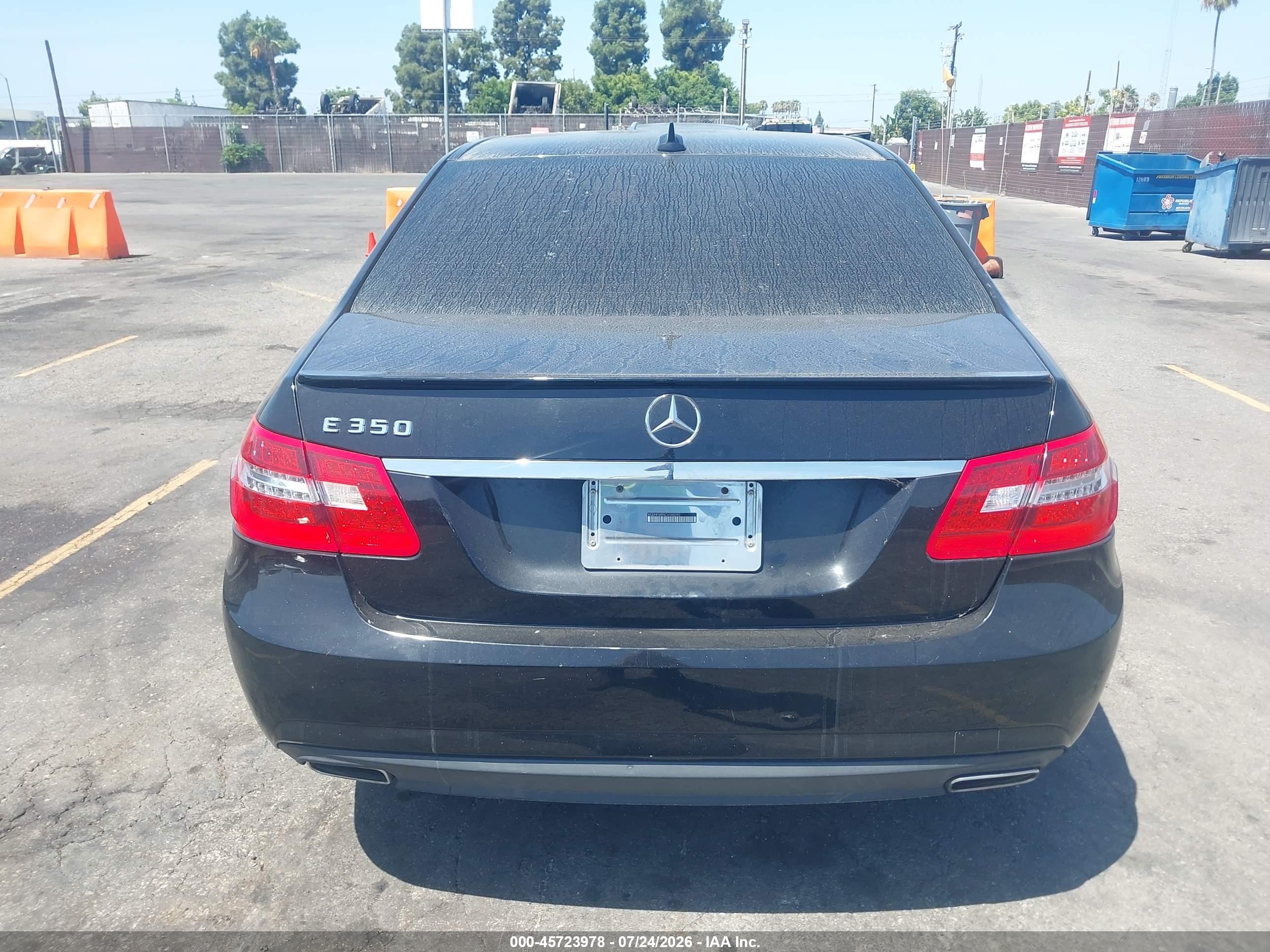 2012 Mercedes-benz E 350   Черный vin: WDDHF5KB5CA588592