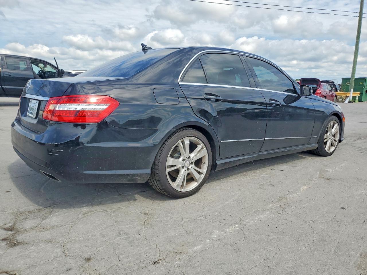 2013 Mercedes-benz E 350 Black vin: WDDHF5KB5DA692405
