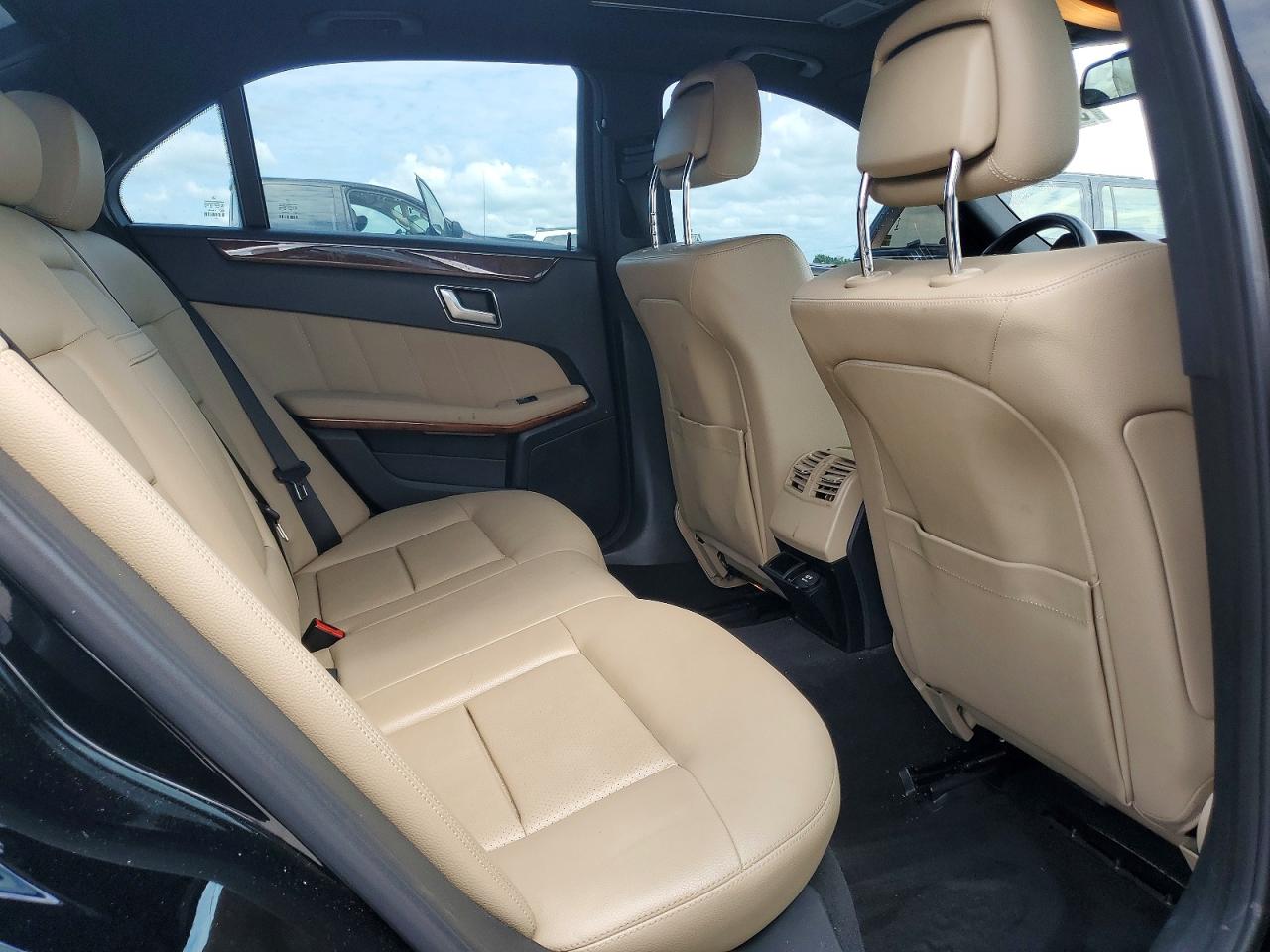 2013 Mercedes-benz E 350 Black vin: WDDHF5KB5DA692405