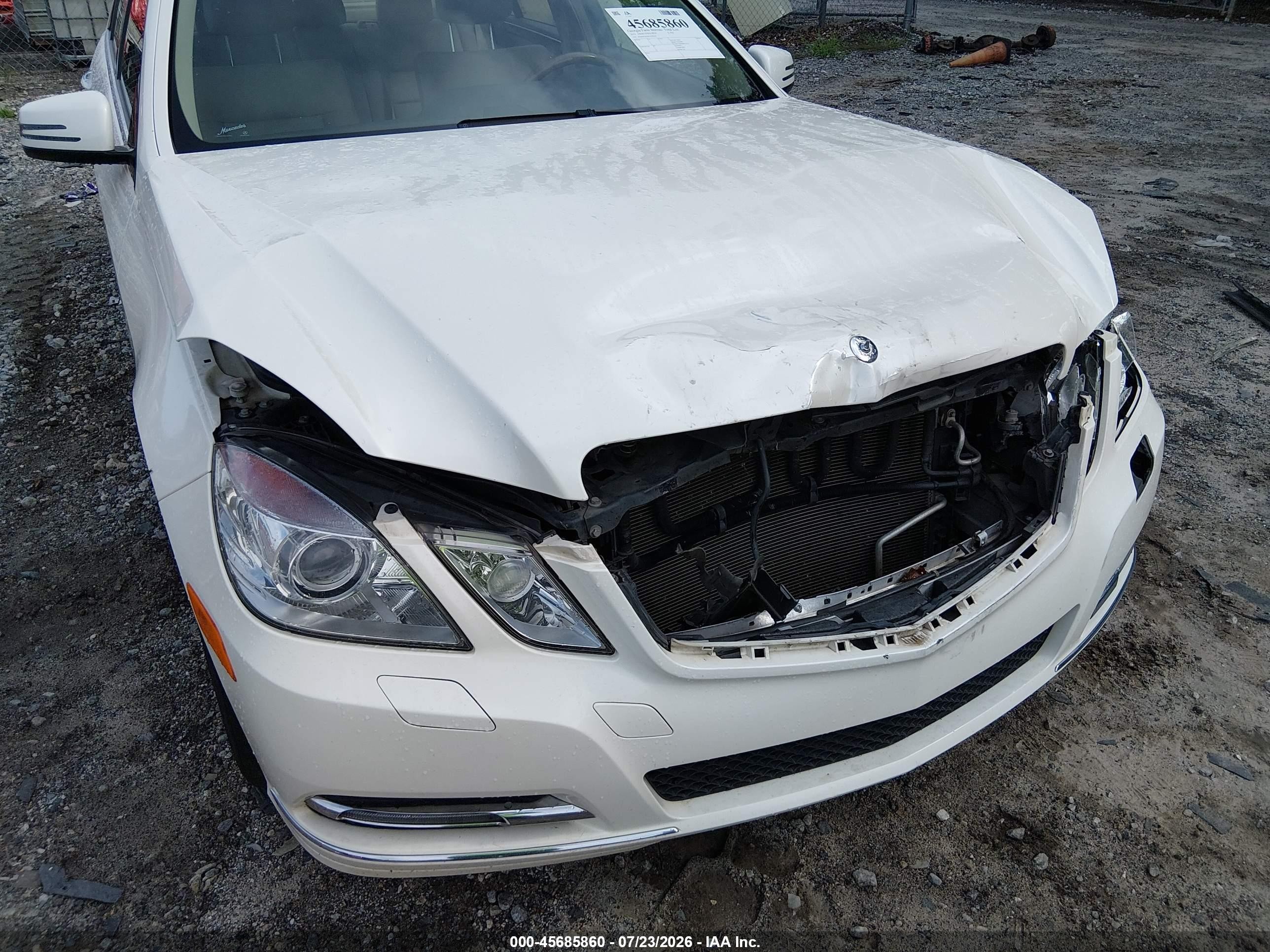 2013 Mercedes-benz E 350 Белый vin: WDDHF5KB5DA706349