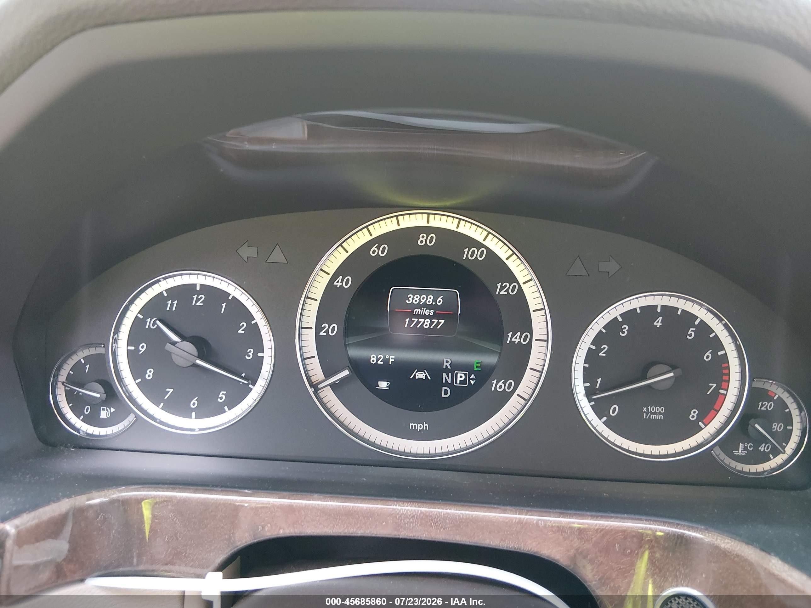 2013 Mercedes-benz E 350 Белый vin: WDDHF5KB5DA706349