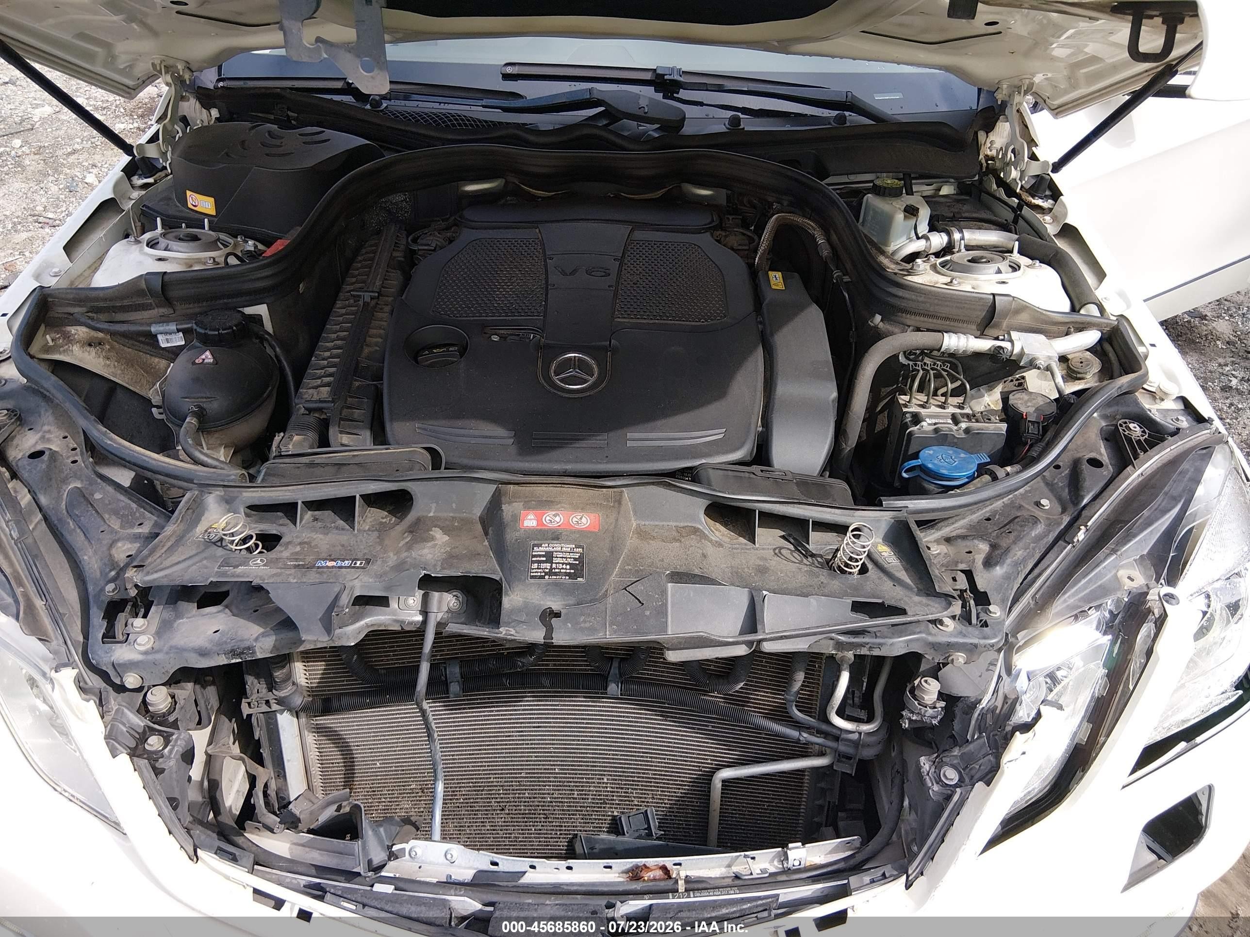 2013 Mercedes-benz E 350 Белый vin: WDDHF5KB5DA706349
