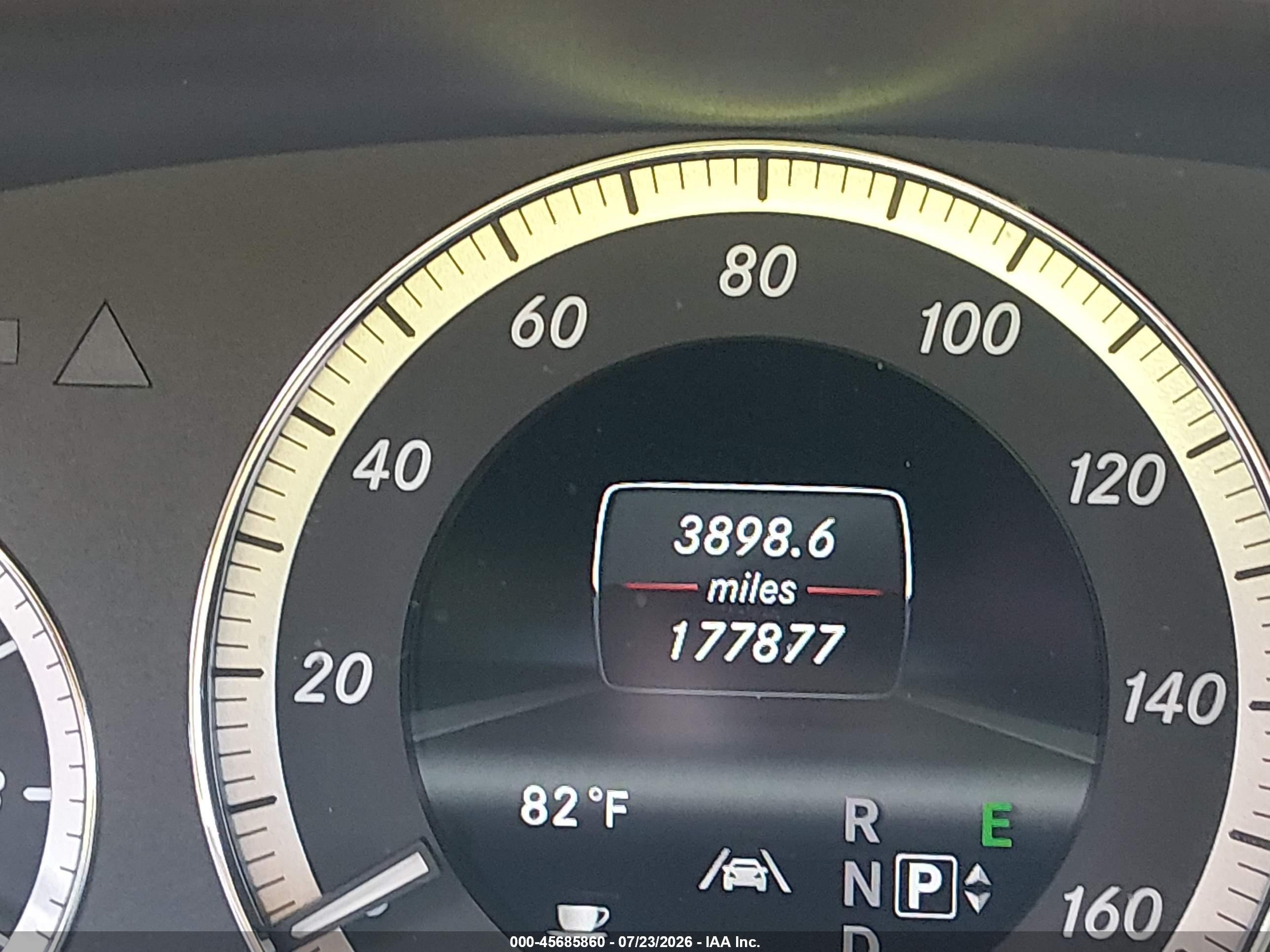 2013 Mercedes-benz E 350 Белый vin: WDDHF5KB5DA706349