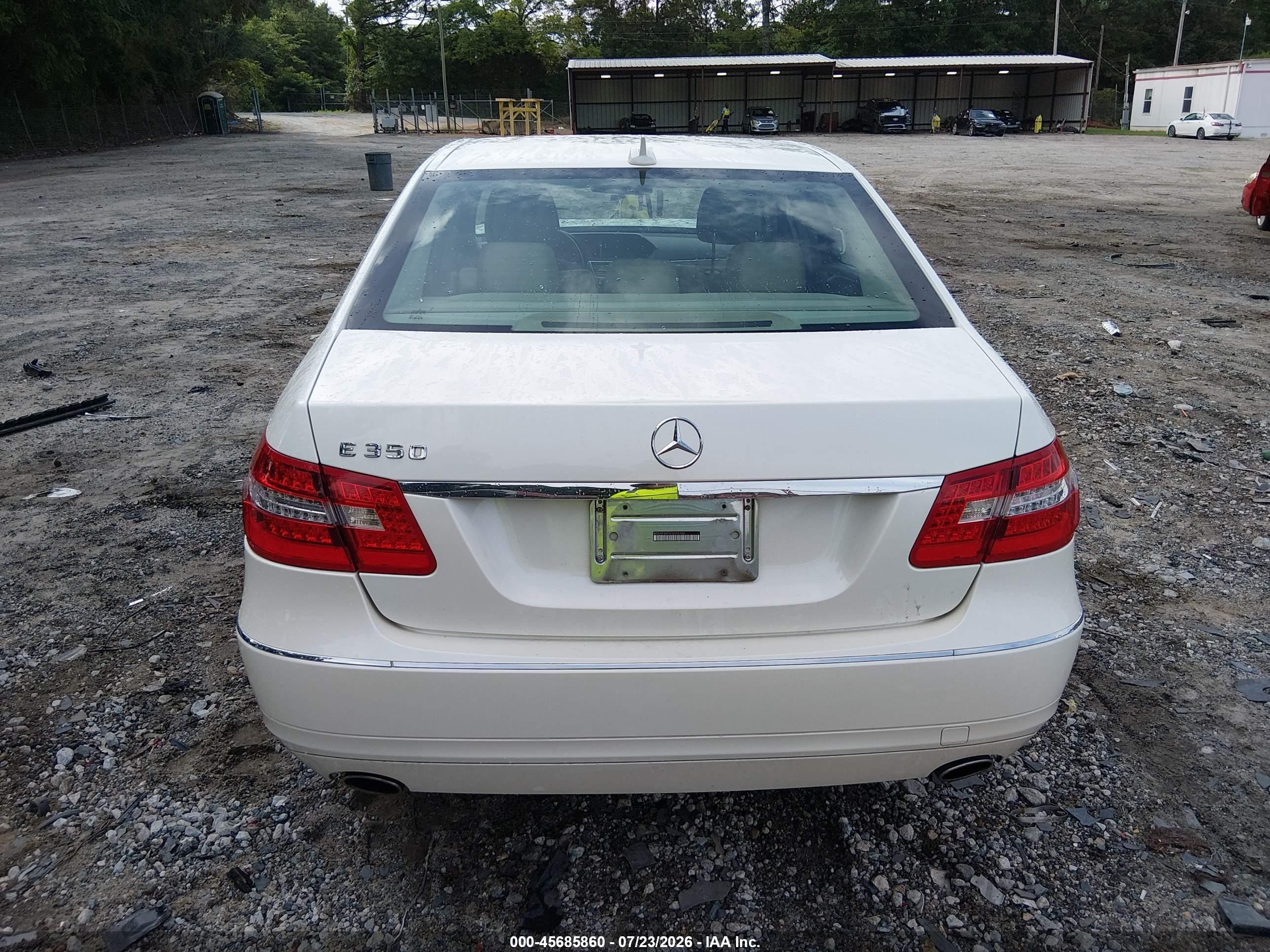 2013 Mercedes-benz E 350 Белый vin: WDDHF5KB5DA706349