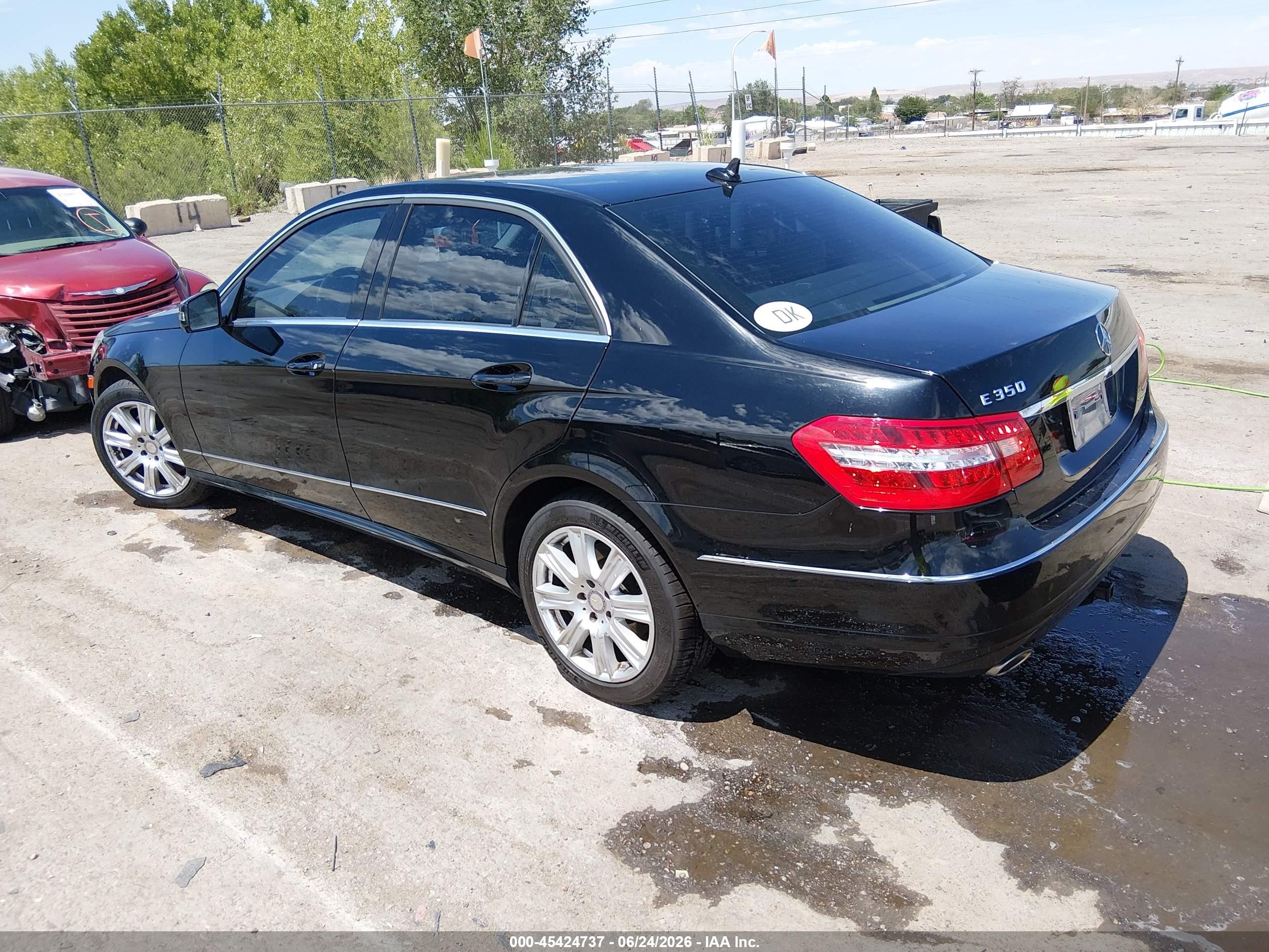 2013 Mercedes-benz E 350   Black vin: WDDHF5KB5DA722406
