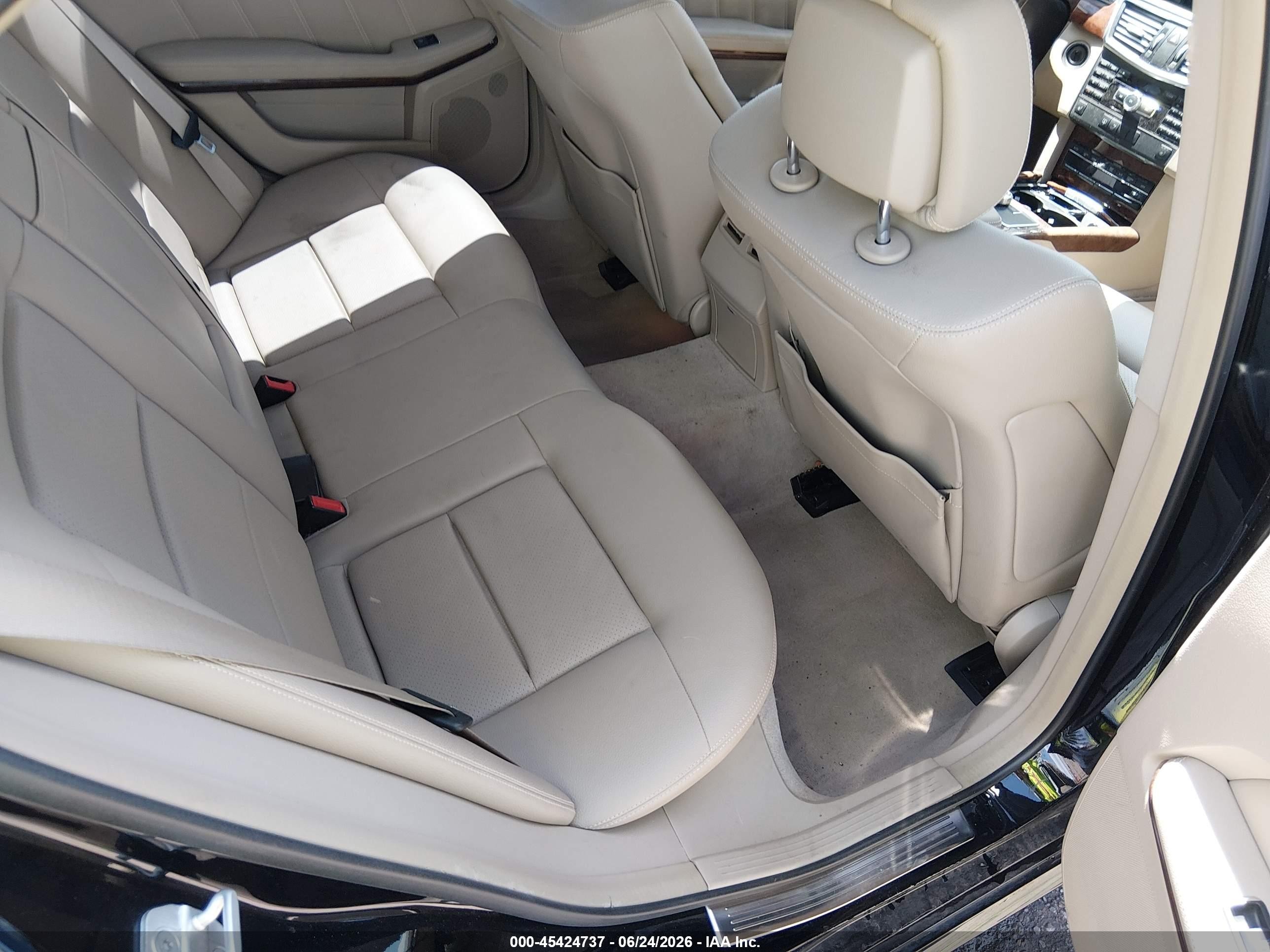 2013 Mercedes-benz E 350   Black vin: WDDHF5KB5DA722406