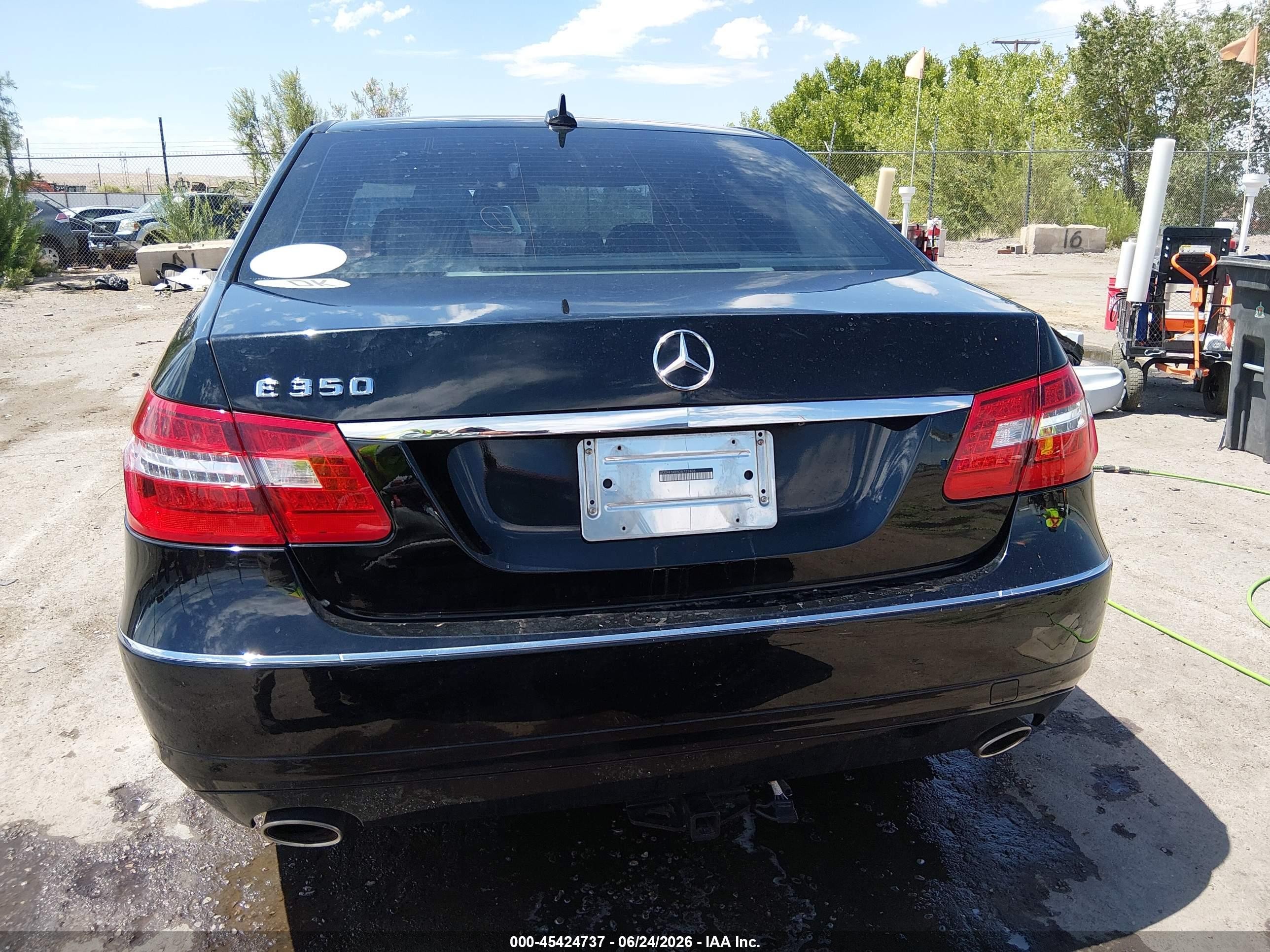 2013 Mercedes-benz E 350   Black vin: WDDHF5KB5DA722406
