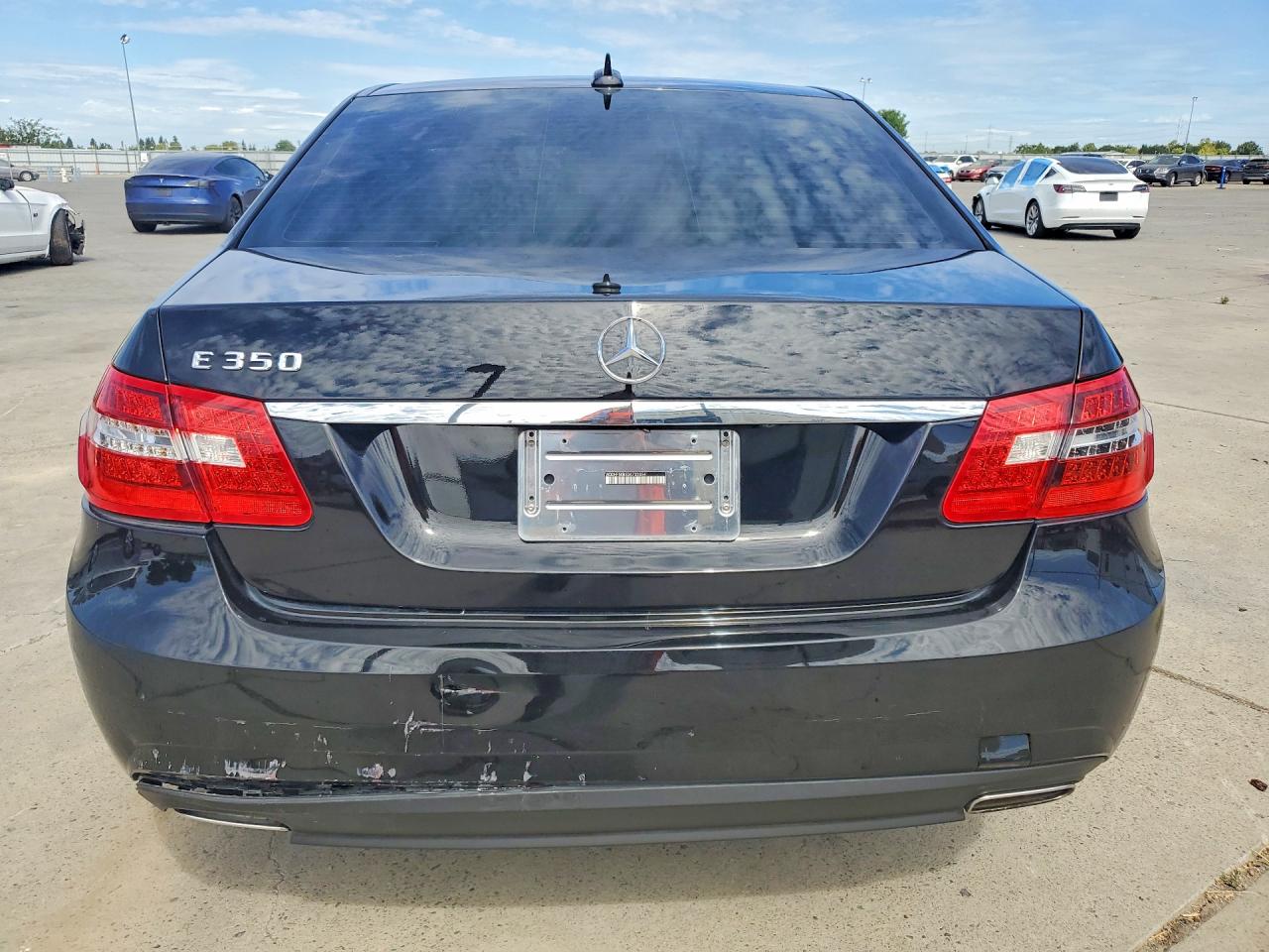 2013 Mercedes-benz E 350 Черный vin: WDDHF5KB5DA732854