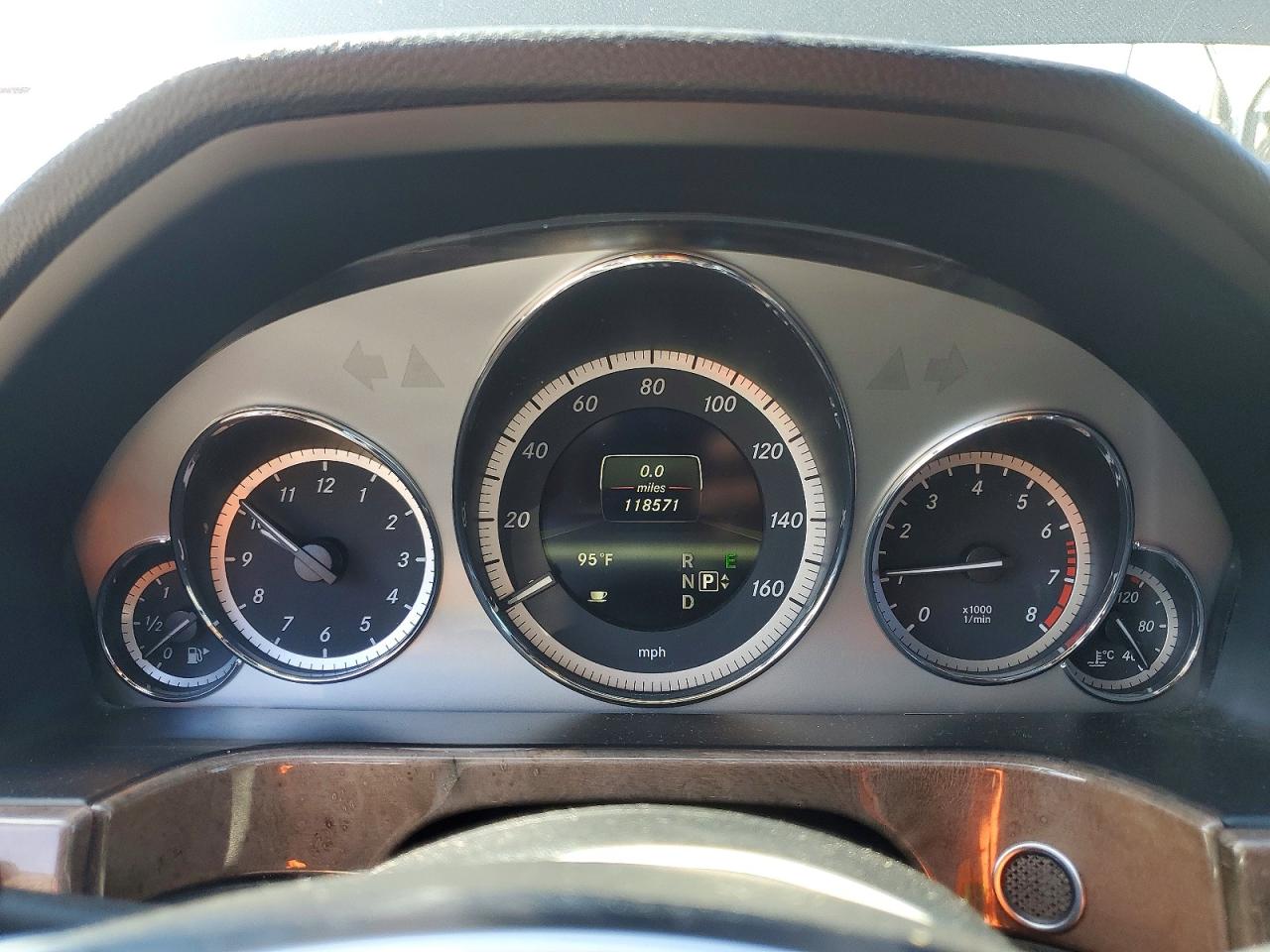 2013 Mercedes-benz E 350 Black vin: WDDHF5KB5DA747421