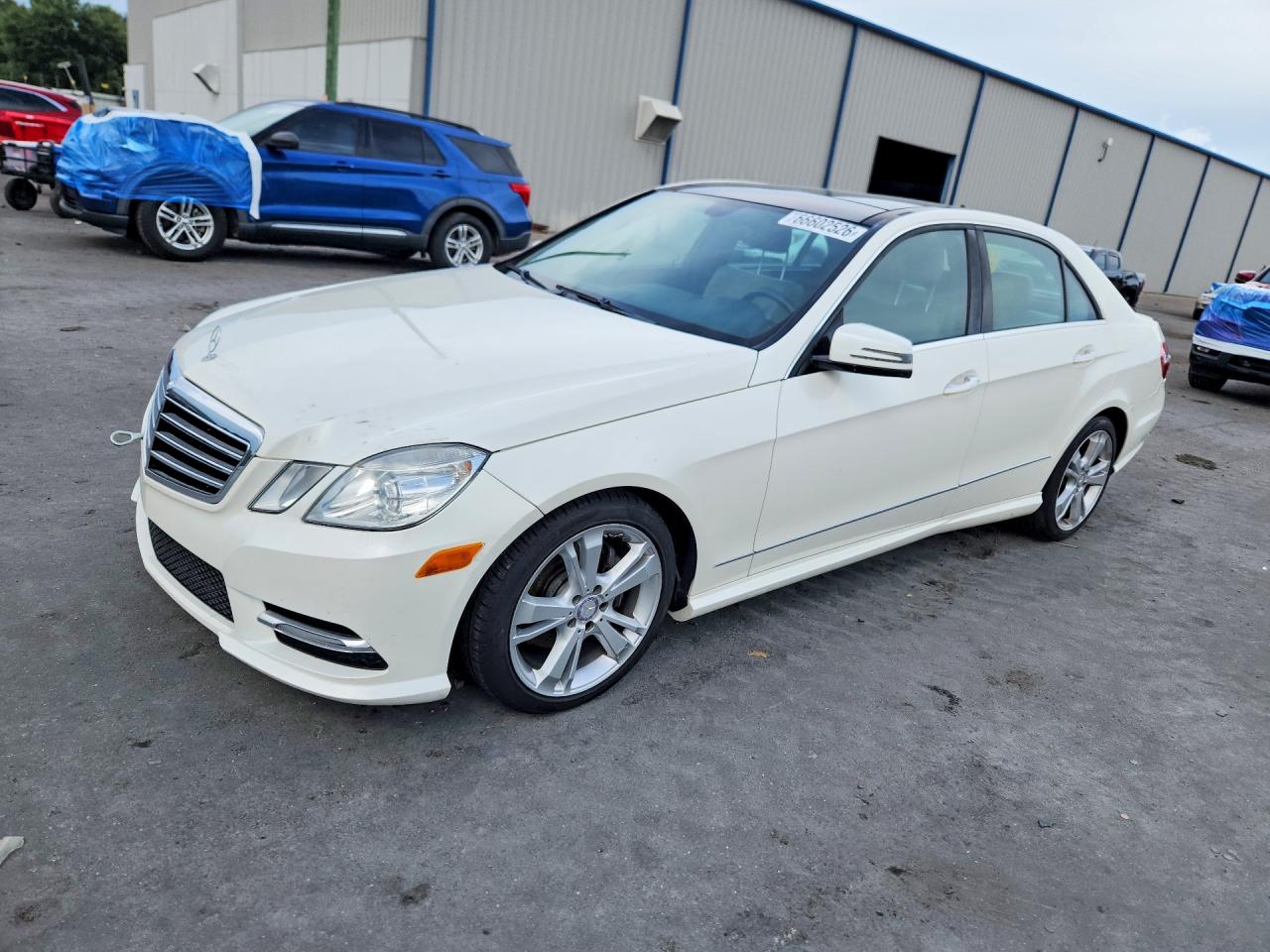 2013 Mercedes-benz E 350 White vin: WDDHF5KB5DA759827