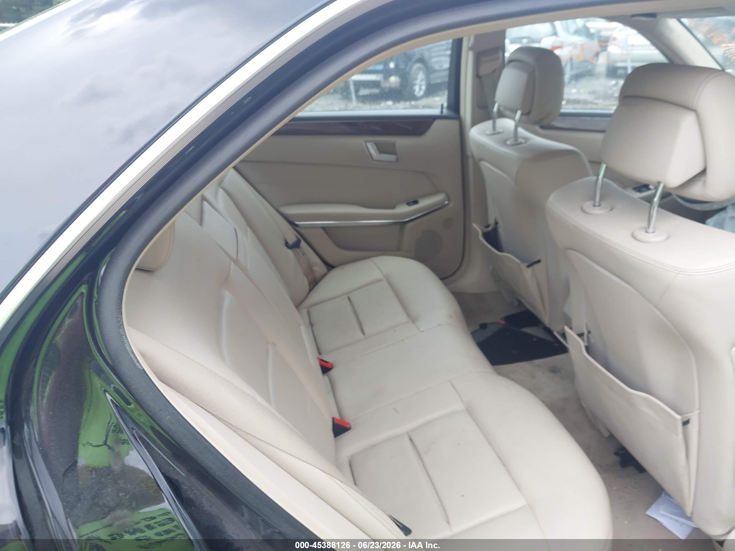 2014 Mercedes-benz E 350   Black vin: WDDHF5KB5EA796118