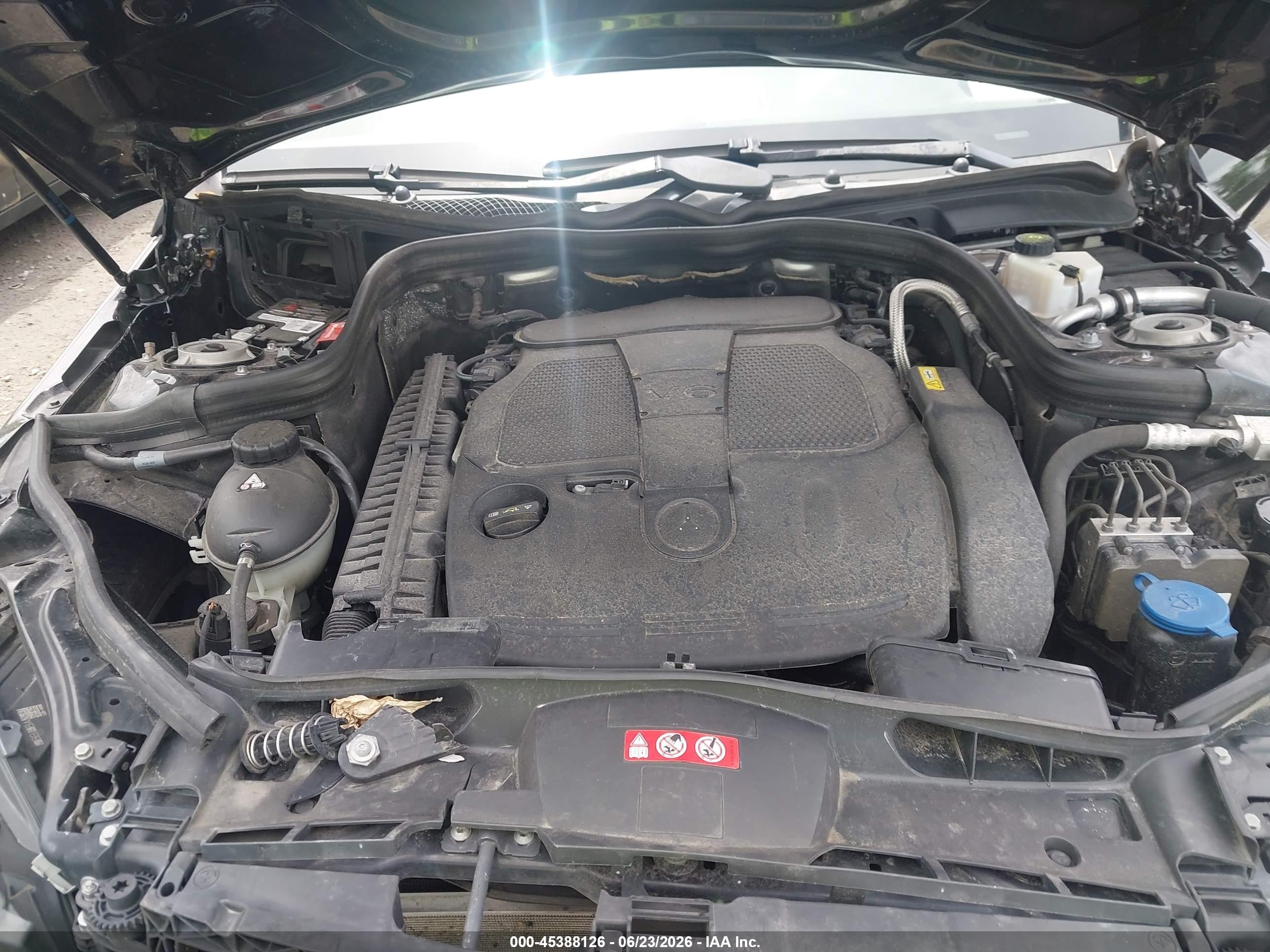 2014 Mercedes-benz E 350   Black vin: WDDHF5KB5EA796118