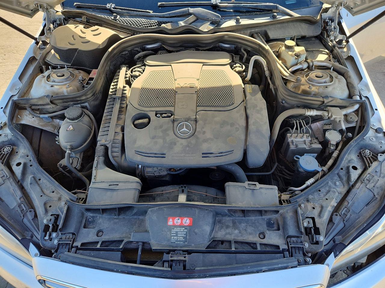 2014 Mercedes-benz E 350 Silver vin: WDDHF5KB5EA796829