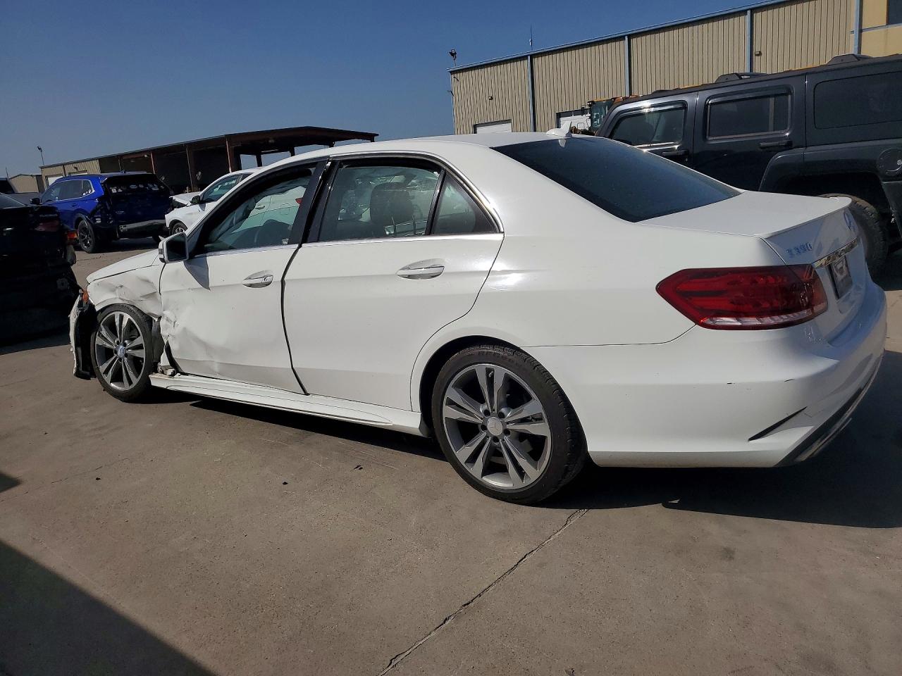 2014 Mercedes-benz E 350 White vin: WDDHF5KB5EA862246