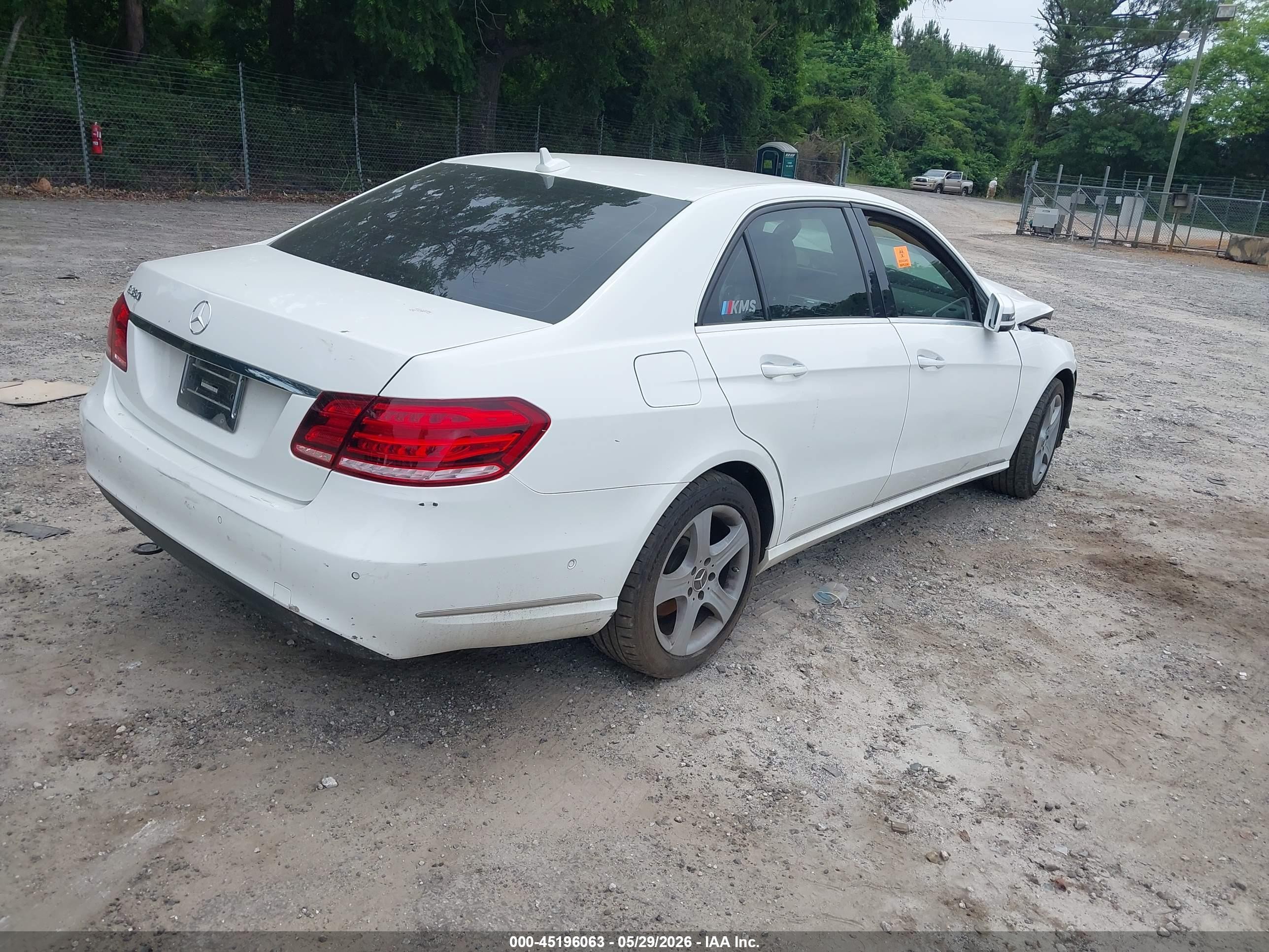 2014 Mercedes-benz E 350   White vin: WDDHF5KB5EA872372