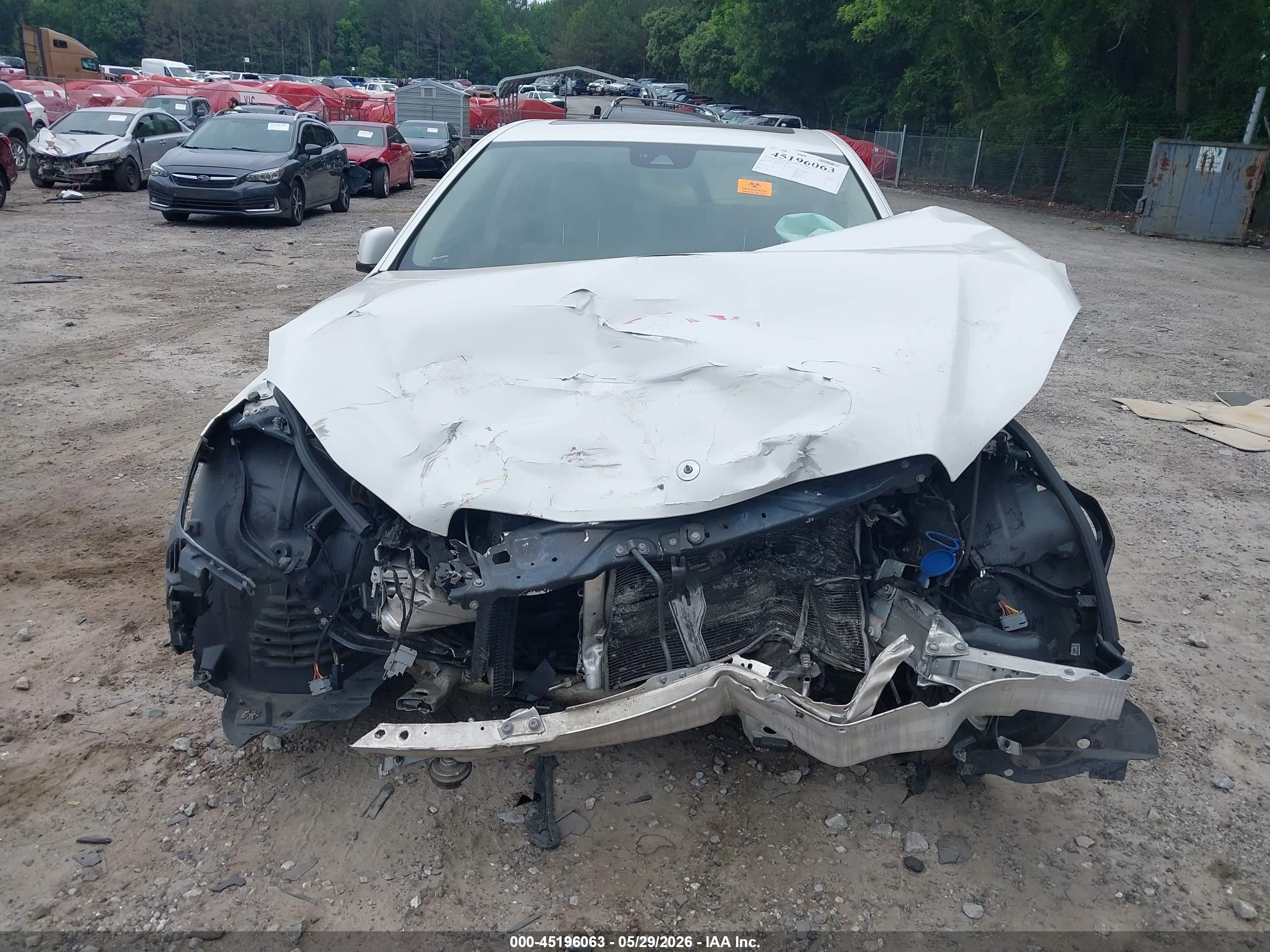 2014 Mercedes-benz E 350   White vin: WDDHF5KB5EA872372