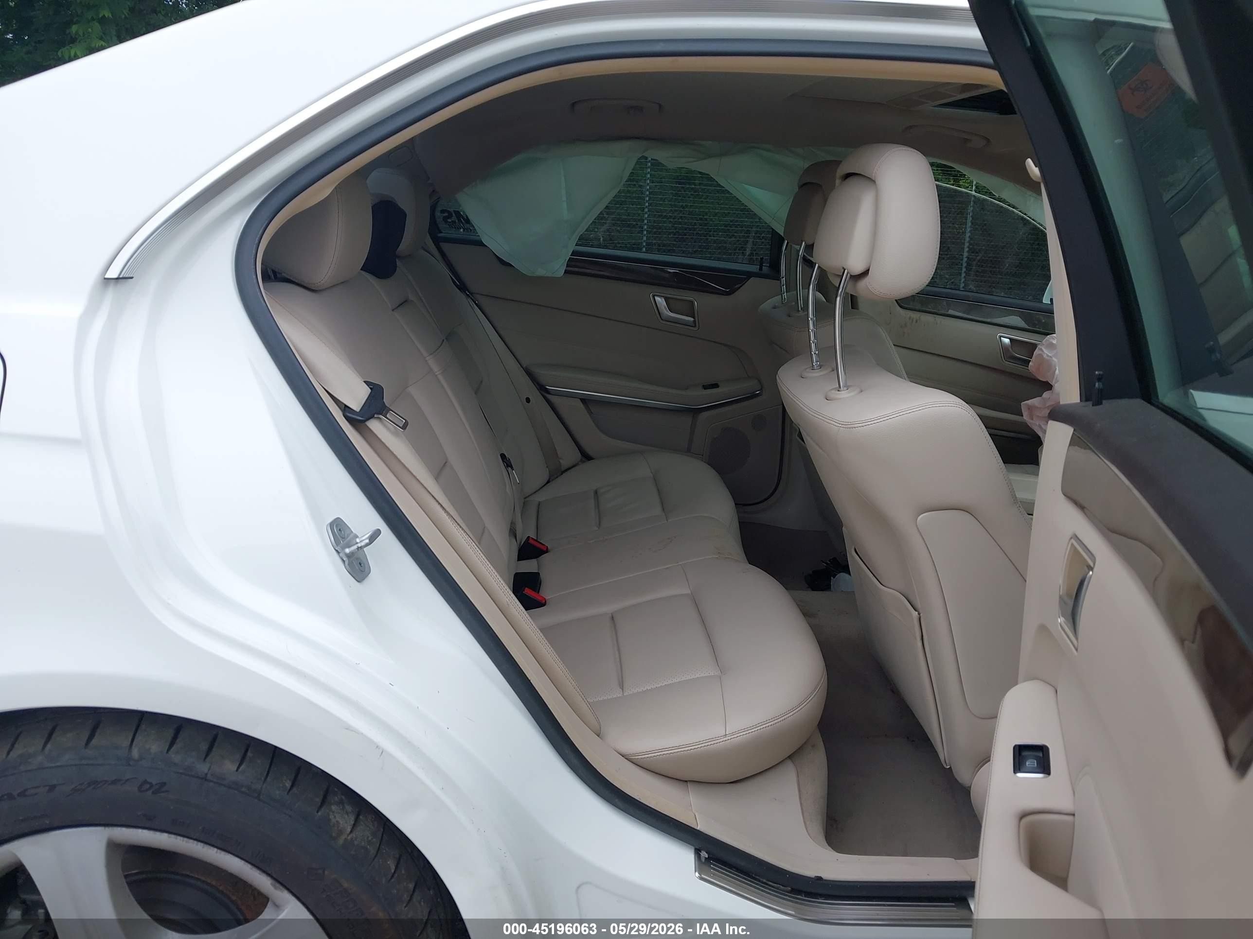 2014 Mercedes-benz E 350   White vin: WDDHF5KB5EA872372