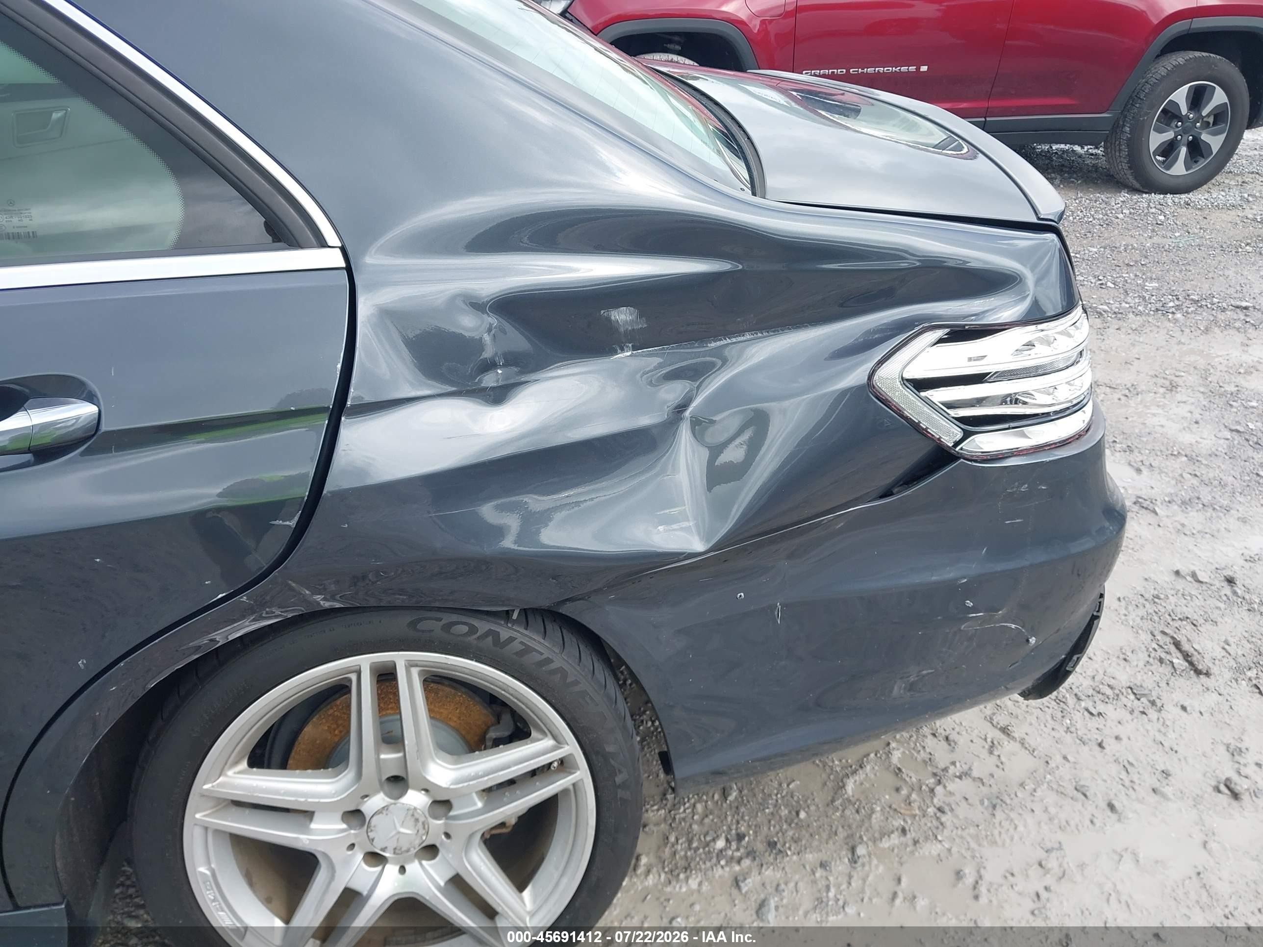 2014 Mercedes-benz E 350   Blue vin: WDDHF5KB5EA885364