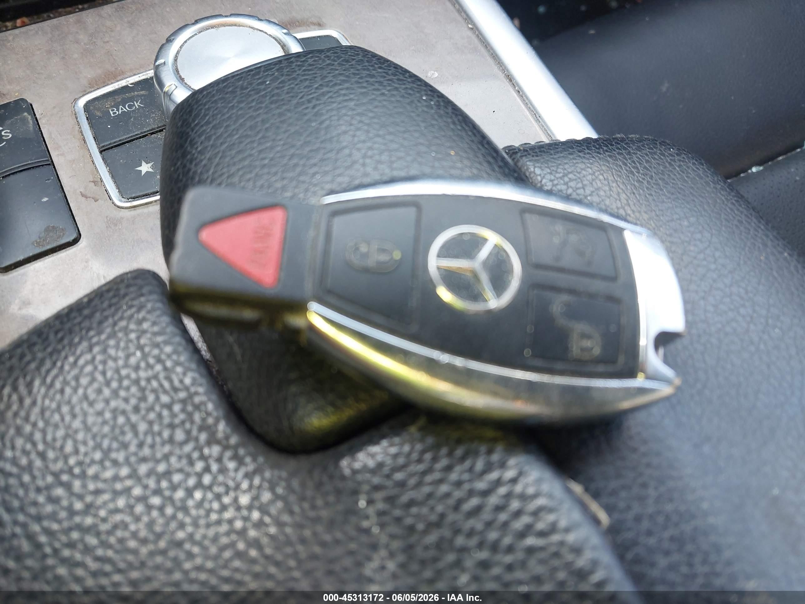 2014 Mercedes-benz E 350   Серый vin: WDDHF5KB5EA905421