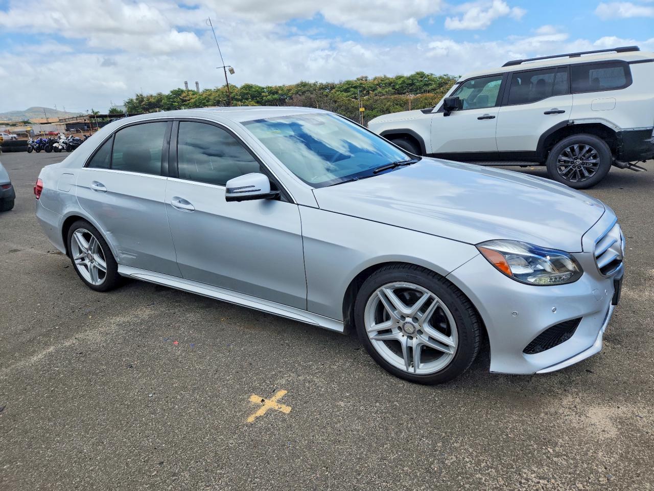 2014 Mercedes-benz E 350 Silver vin: WDDHF5KB5EA913986