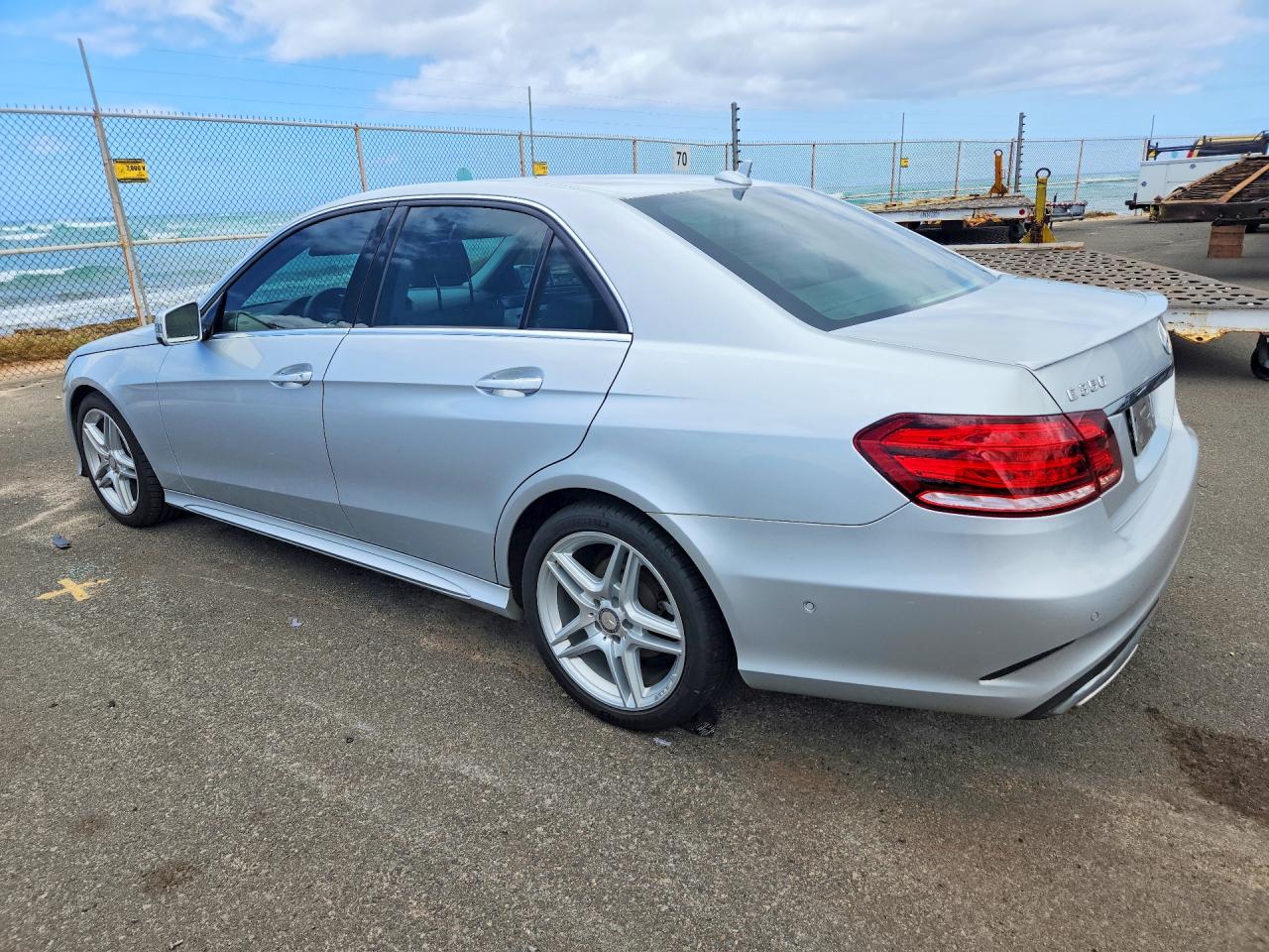 2014 Mercedes-benz E 350 Silver vin: WDDHF5KB5EA913986