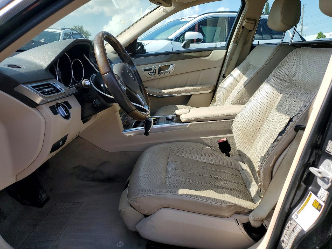 2014 Mercedes-benz E 350 Black vin: WDDHF5KB5EA982287