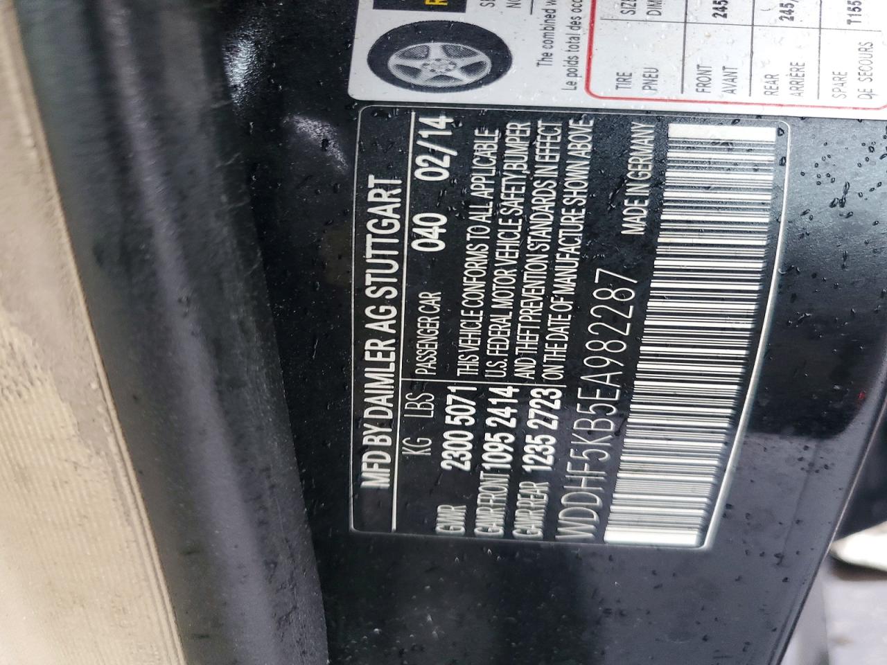 2014 Mercedes-benz E 350 Black vin: WDDHF5KB5EA982287