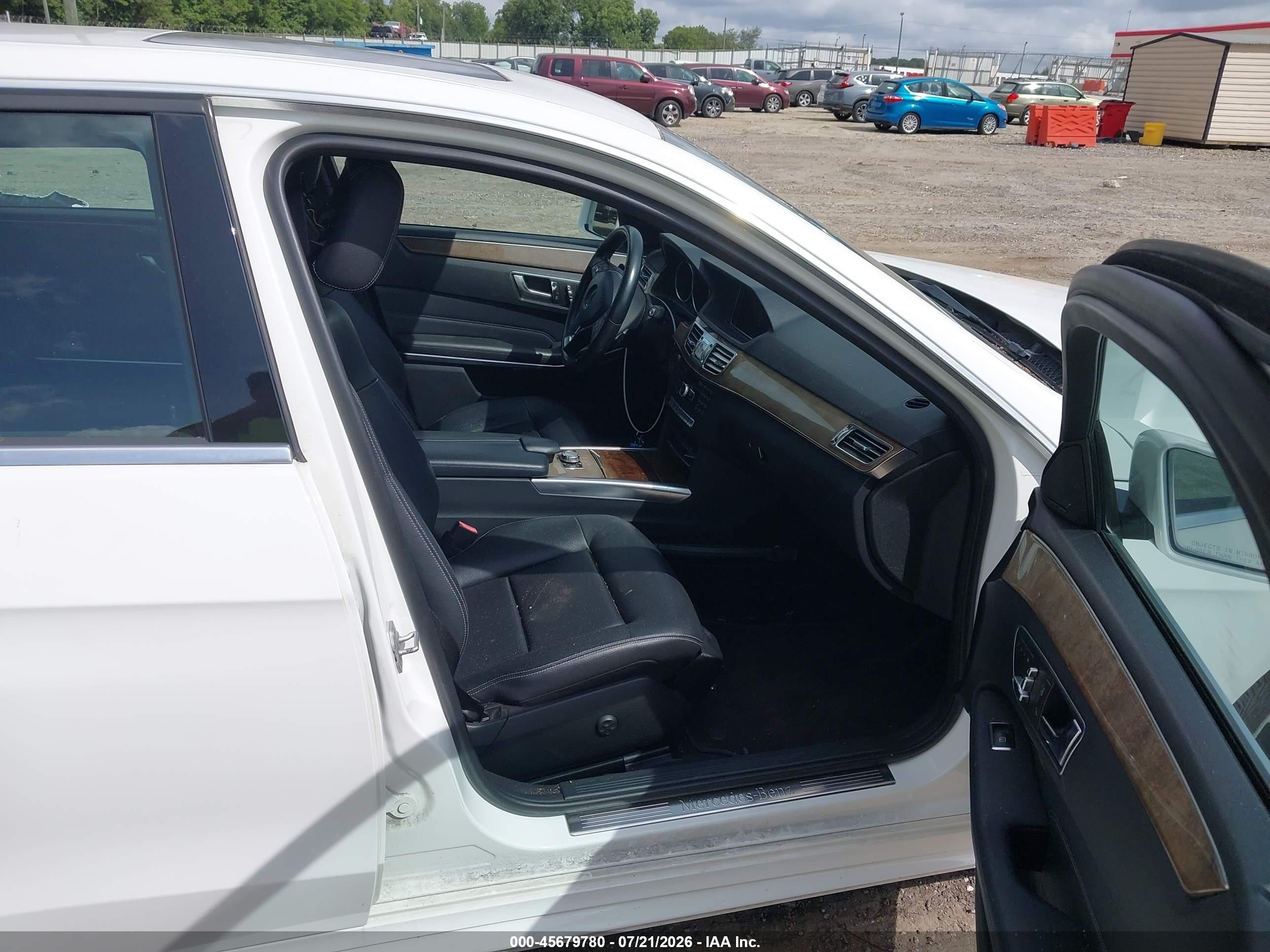 2014 Mercedes-benz E 350   White vin: WDDHF5KB5EB001515