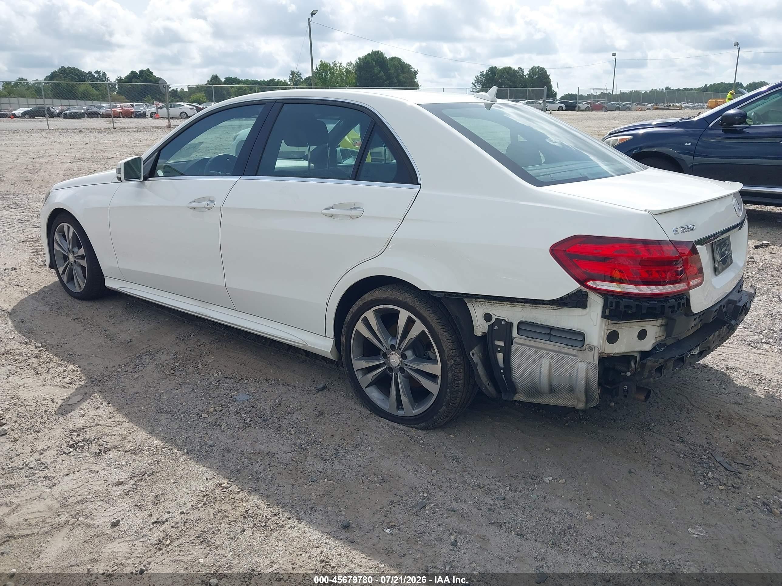 2014 Mercedes-benz E 350   White vin: WDDHF5KB5EB001515
