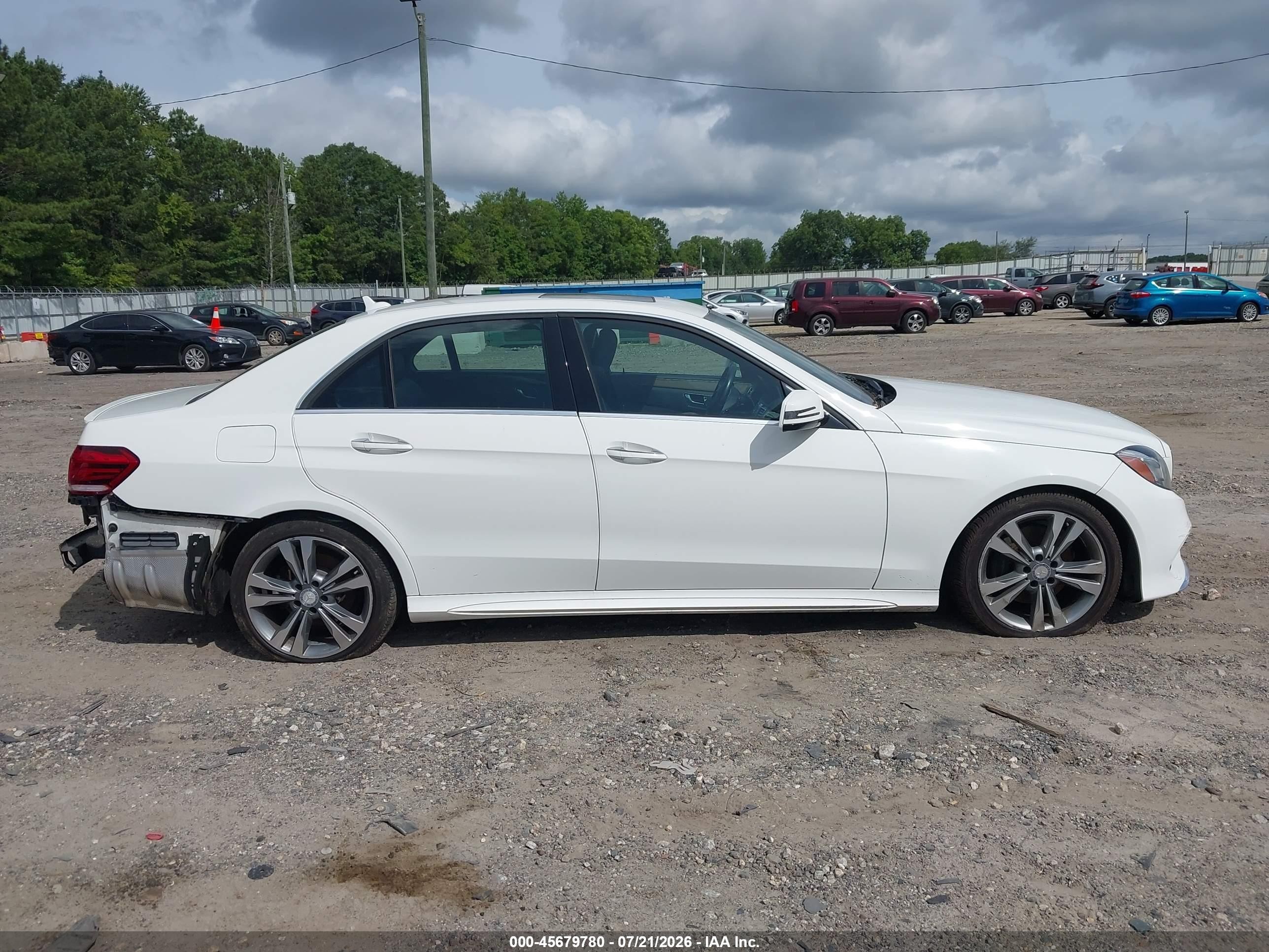 2014 Mercedes-benz E 350   White vin: WDDHF5KB5EB001515