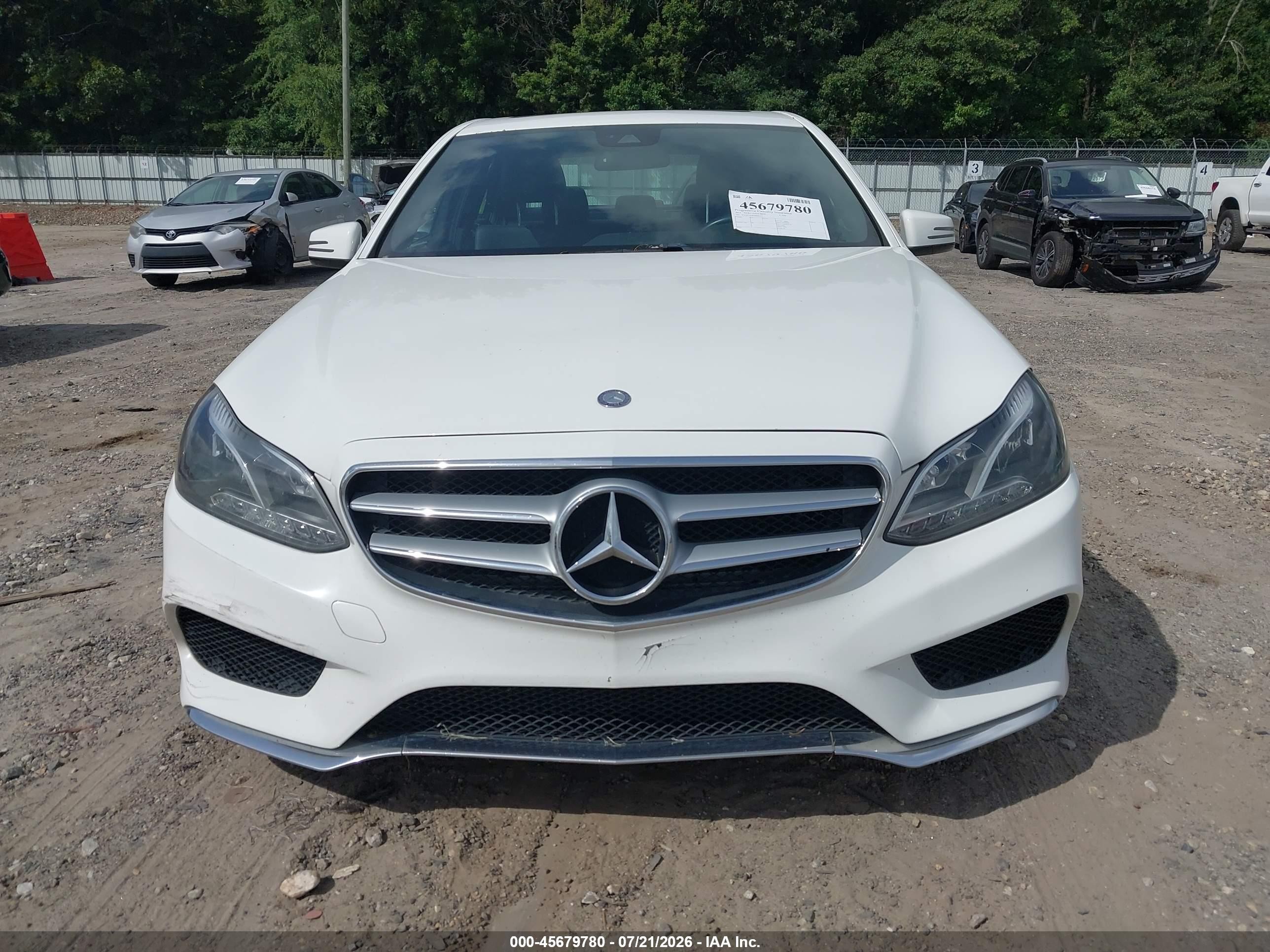 2014 Mercedes-benz E 350   White vin: WDDHF5KB5EB001515