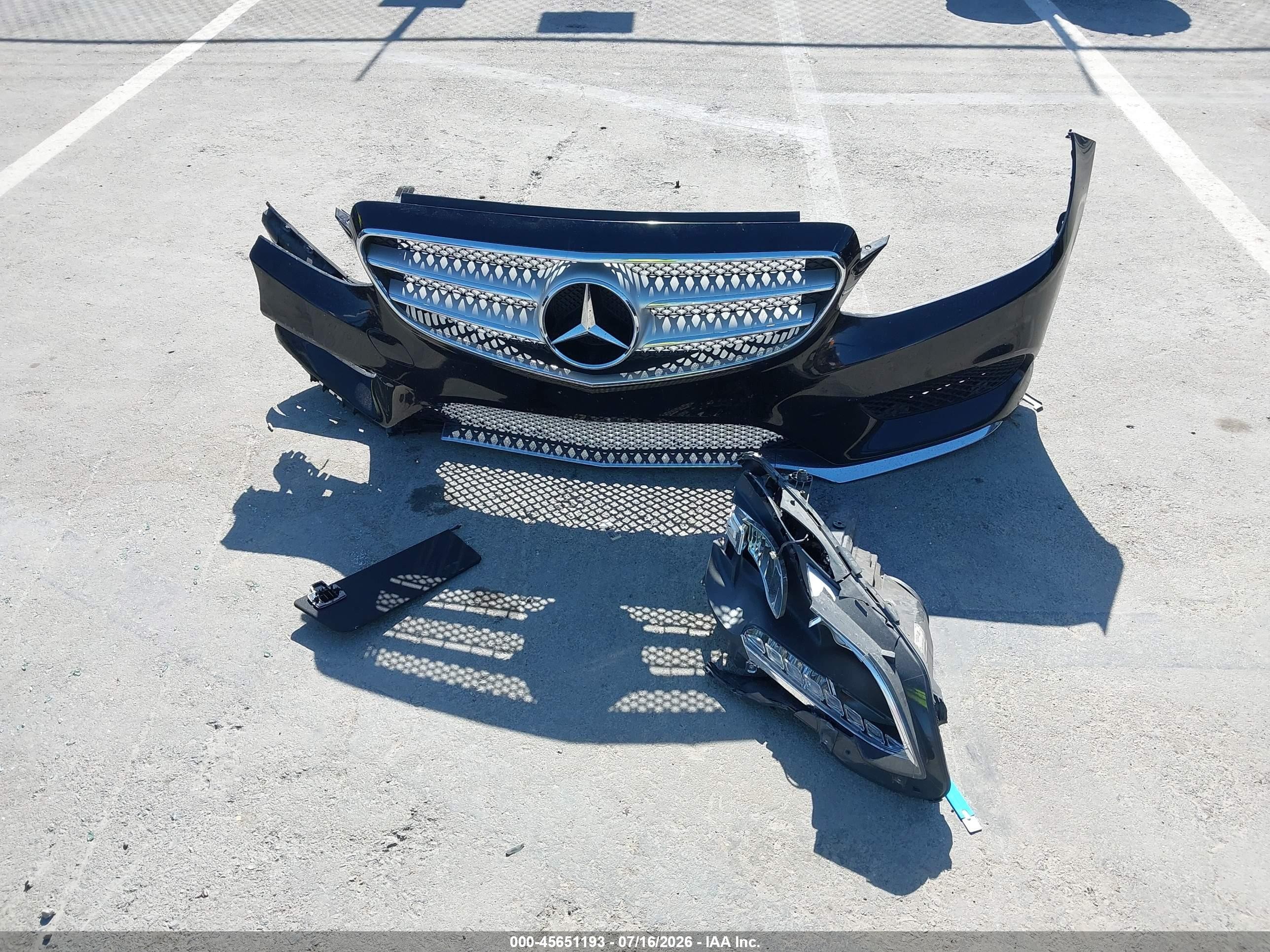 2014 Mercedes-benz E 350   Black vin: WDDHF5KB5EB001563
