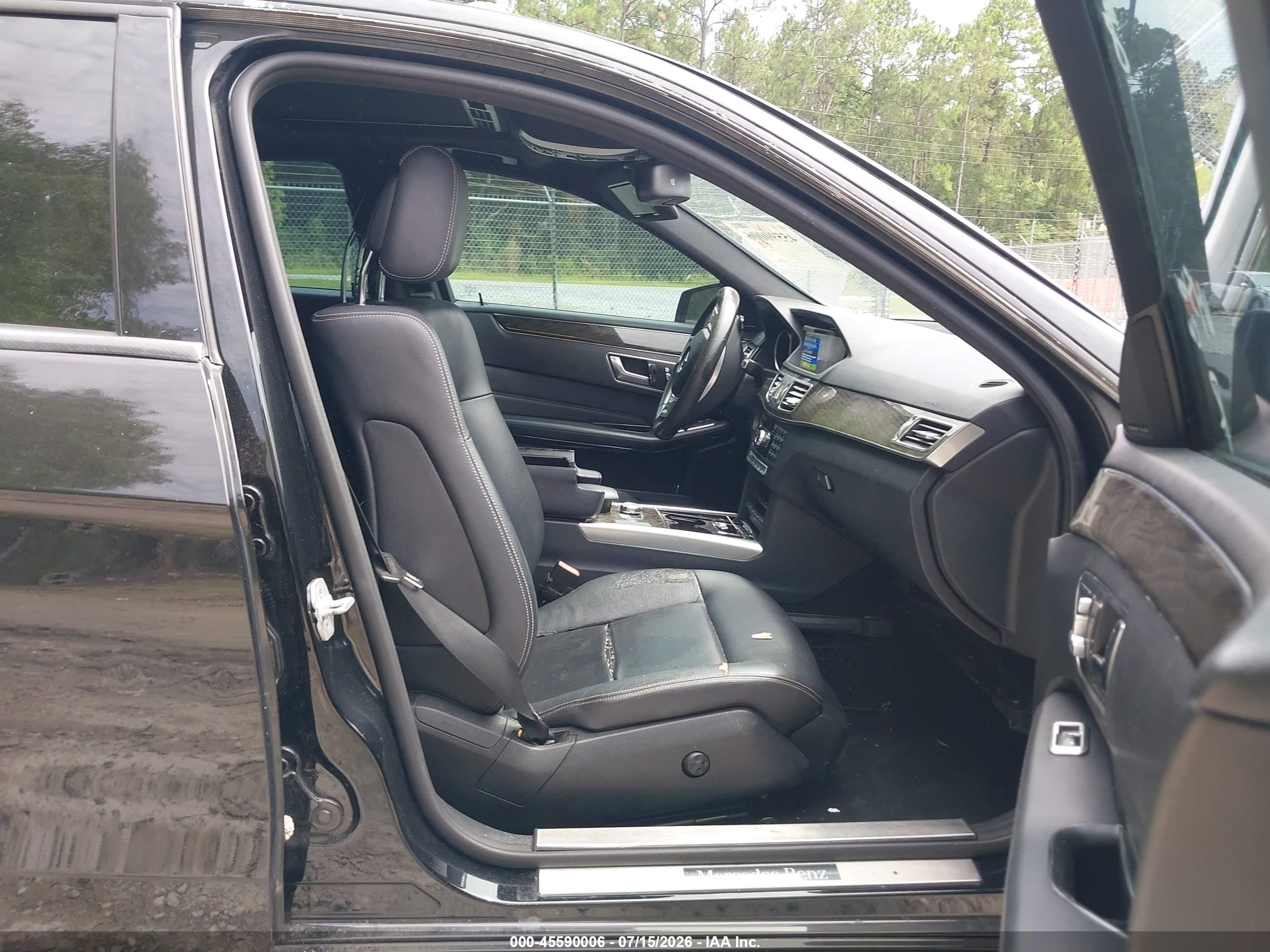 2014 Mercedes-benz E 350   Black vin: WDDHF5KB5EB056868