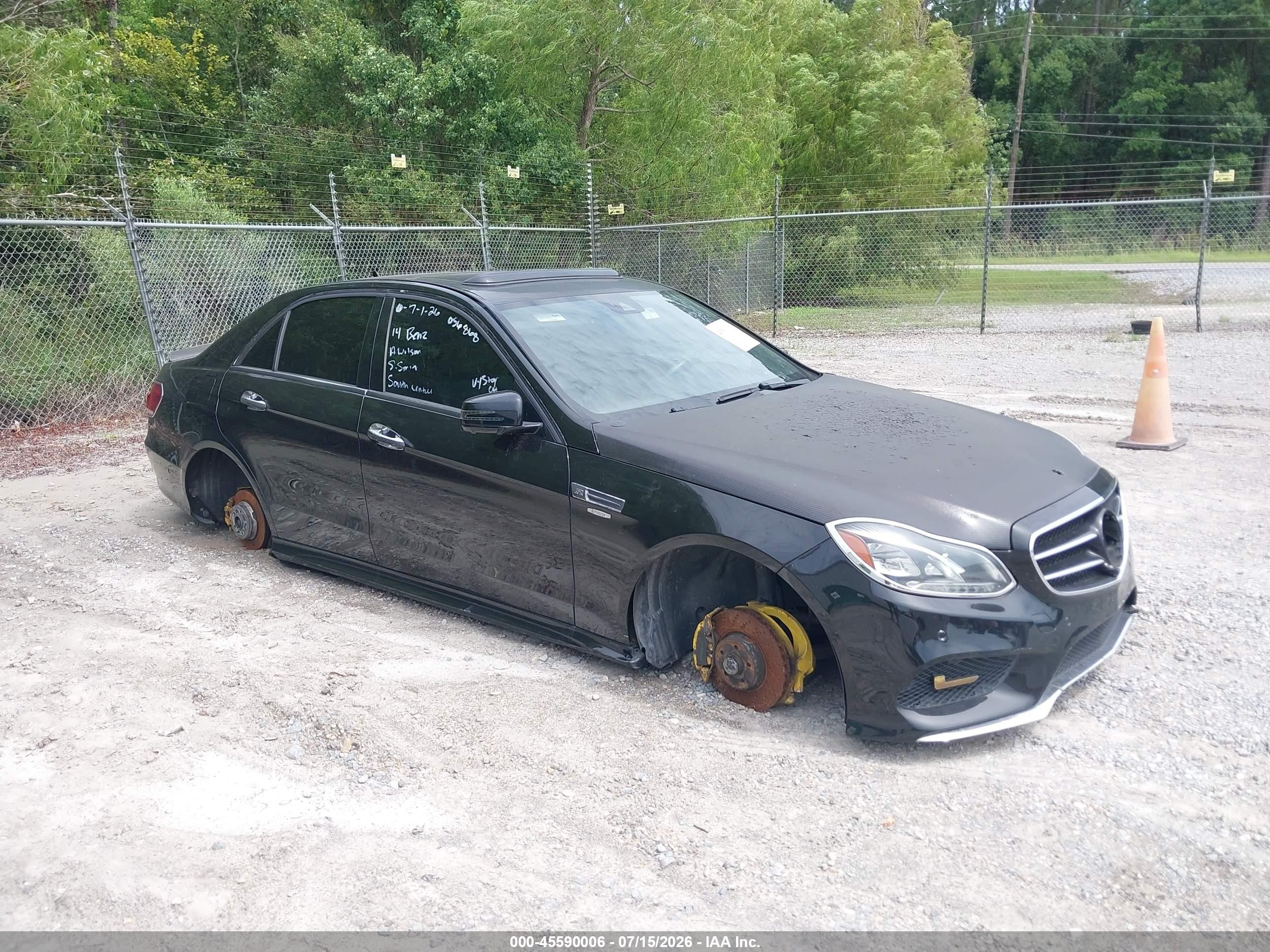 2014 Mercedes-benz E 350   Black vin: WDDHF5KB5EB056868