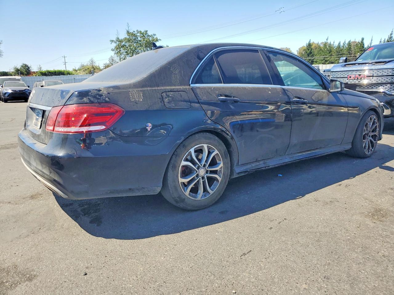 2015 Mercedes-benz E Черный vin: WDDHF5KB5FB083344