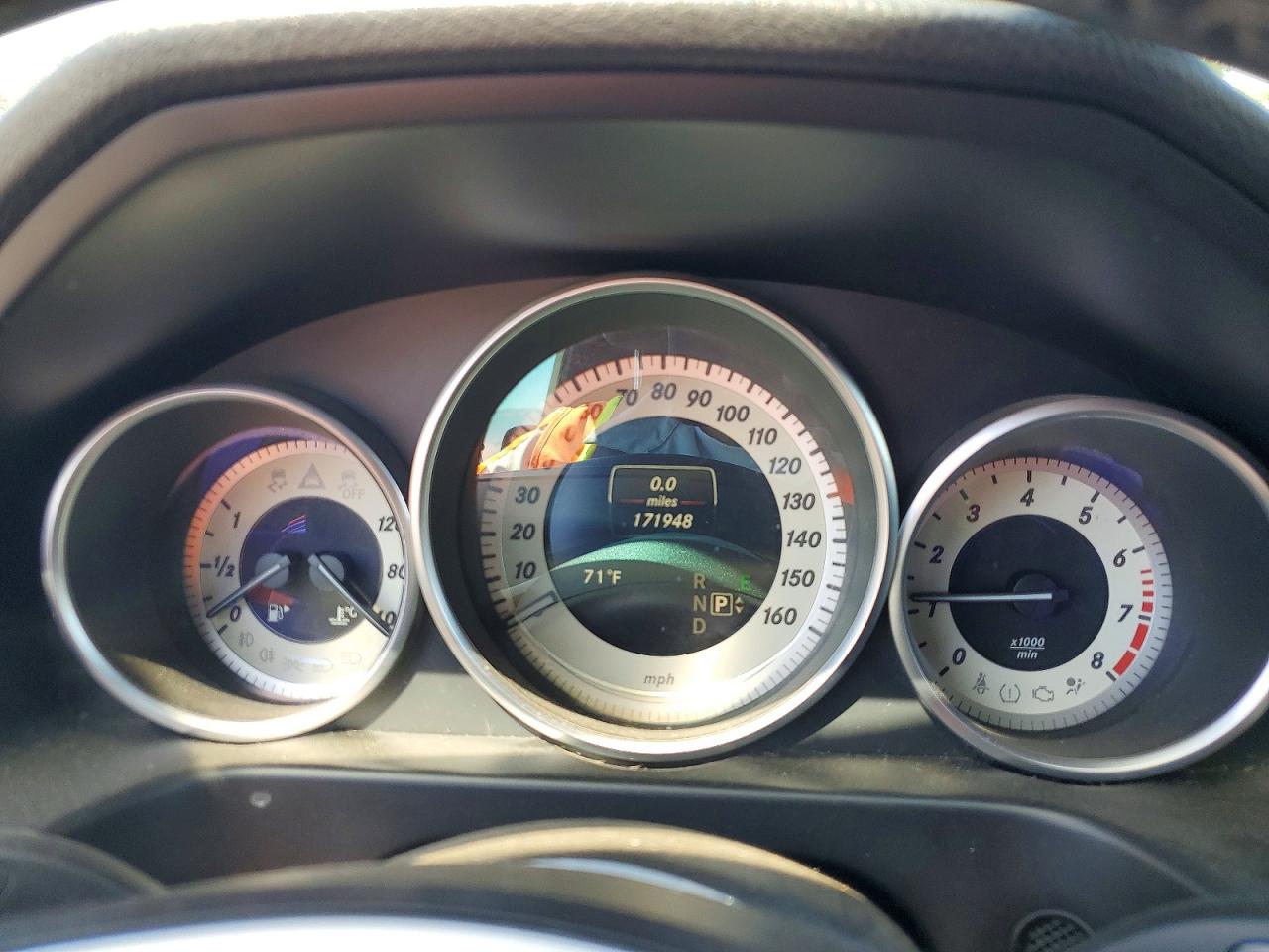 2015 Mercedes-benz E Черный vin: WDDHF5KB5FB083344