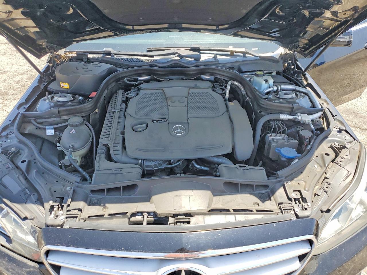 2015 Mercedes-benz E 350 Black vin: WDDHF5KB5FB109988