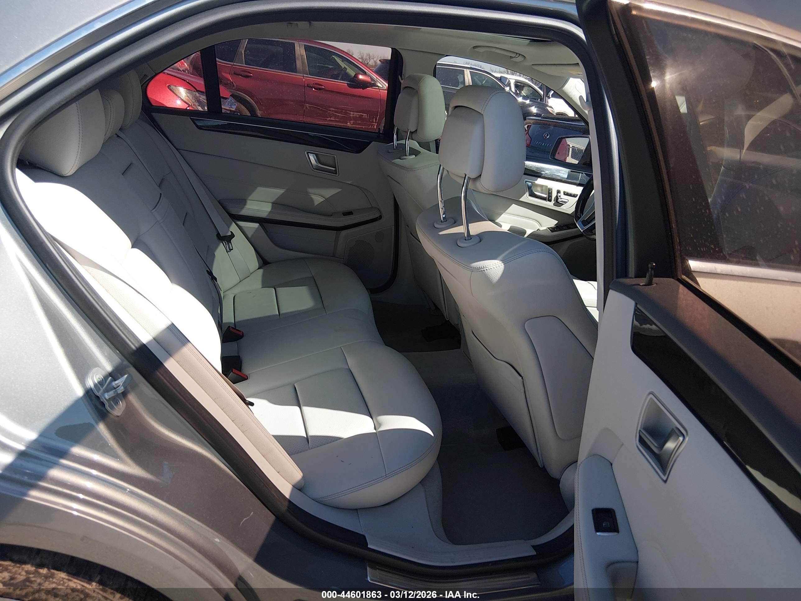 2015 Mercedes-benz E 350   Серый vin: WDDHF5KB5FB130324