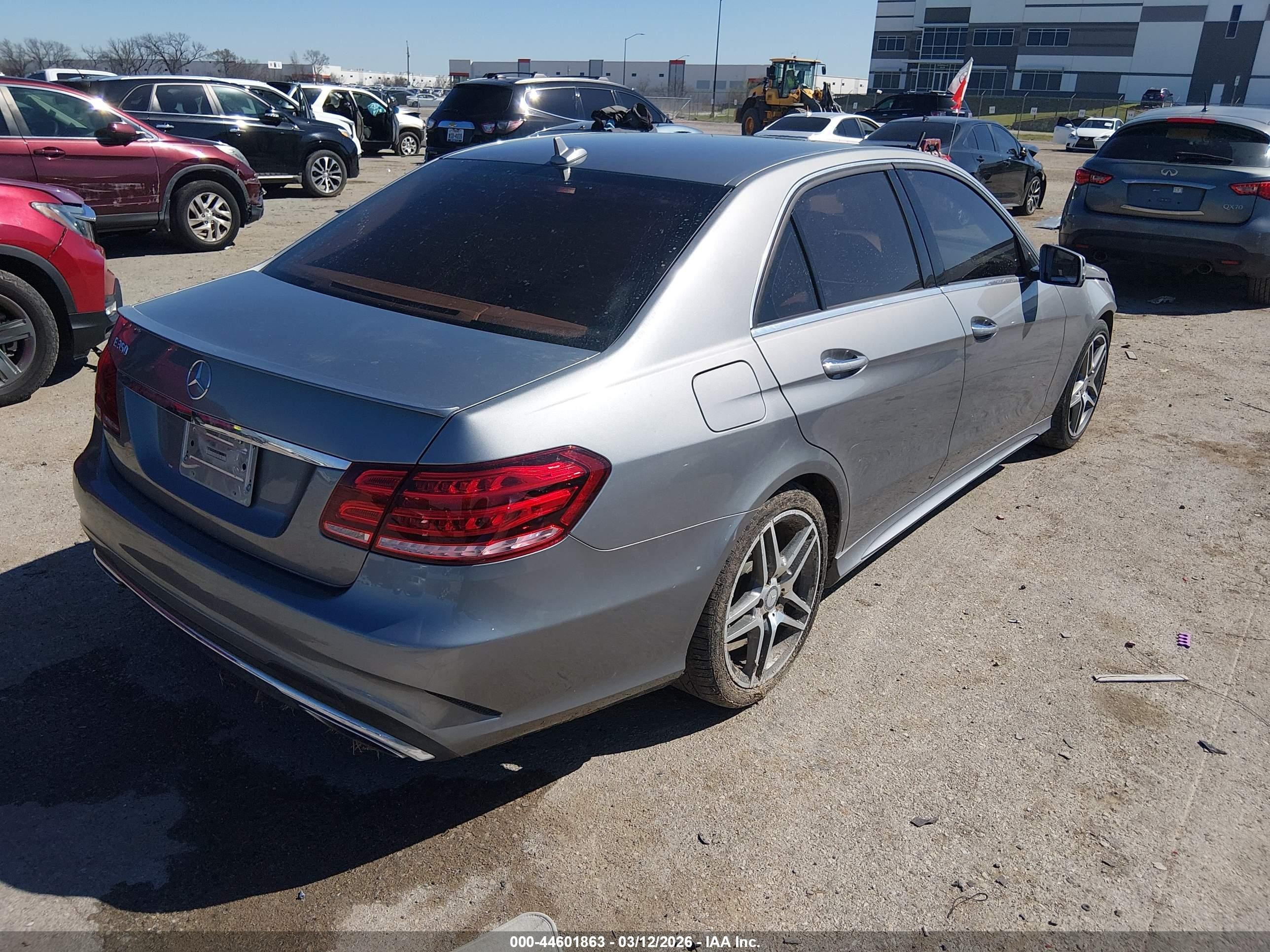 2015 Mercedes-benz E 350   Серый vin: WDDHF5KB5FB130324