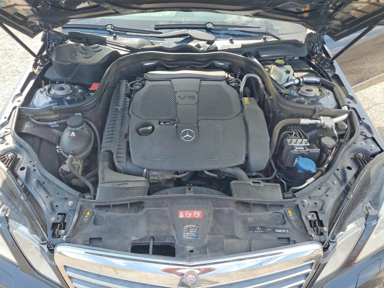 2012 Mercedes-benz E 350 Gray vin: WDDHF5KB6CA552779
